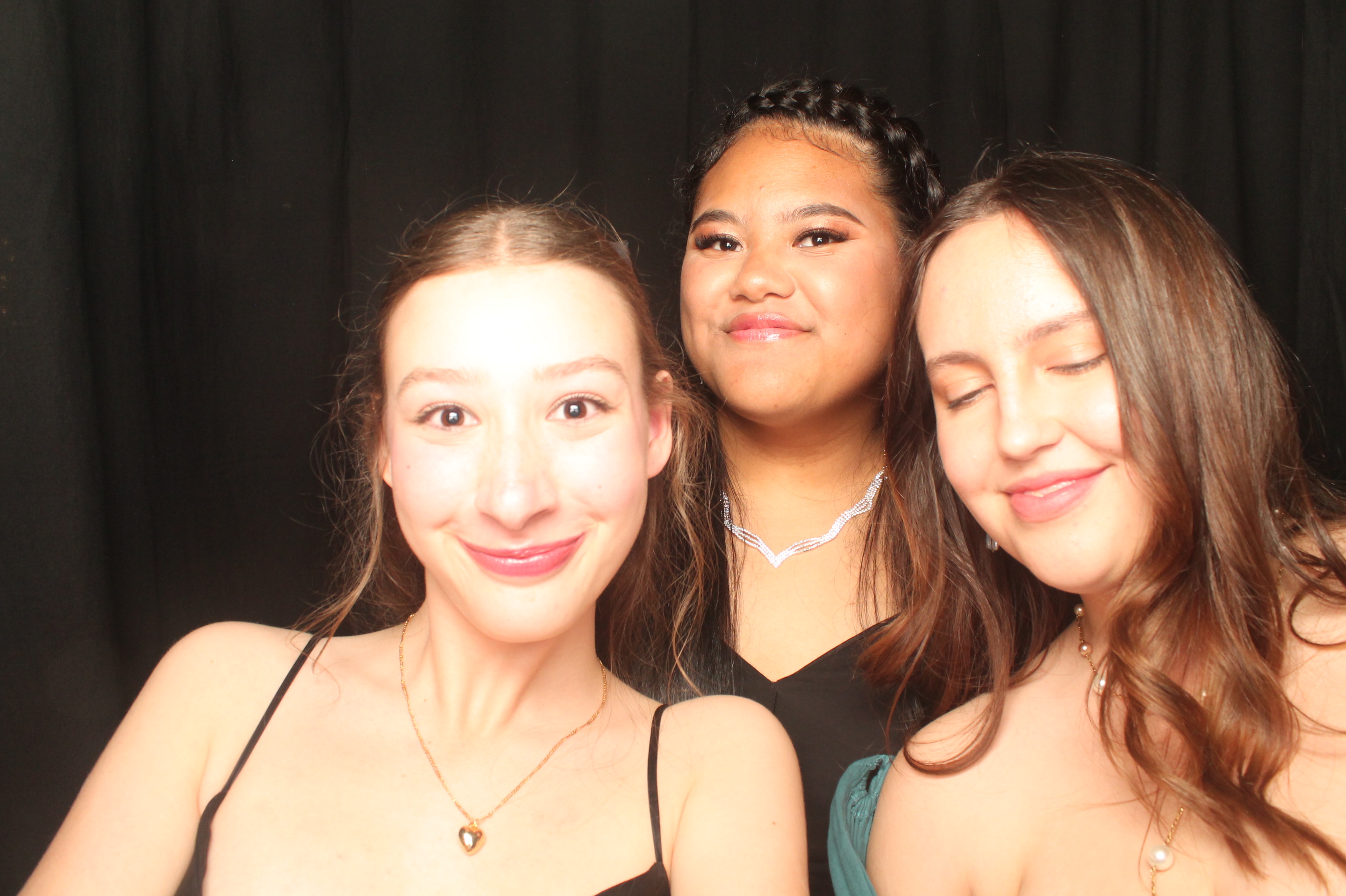 Hutt Valley High School Ball - Booth One | View more photos from the event at wgtngallery.classicphotobooths.co.nz/u/wgtncpbgallery/Hutt-Valley-High-School-Ball-Booth-One