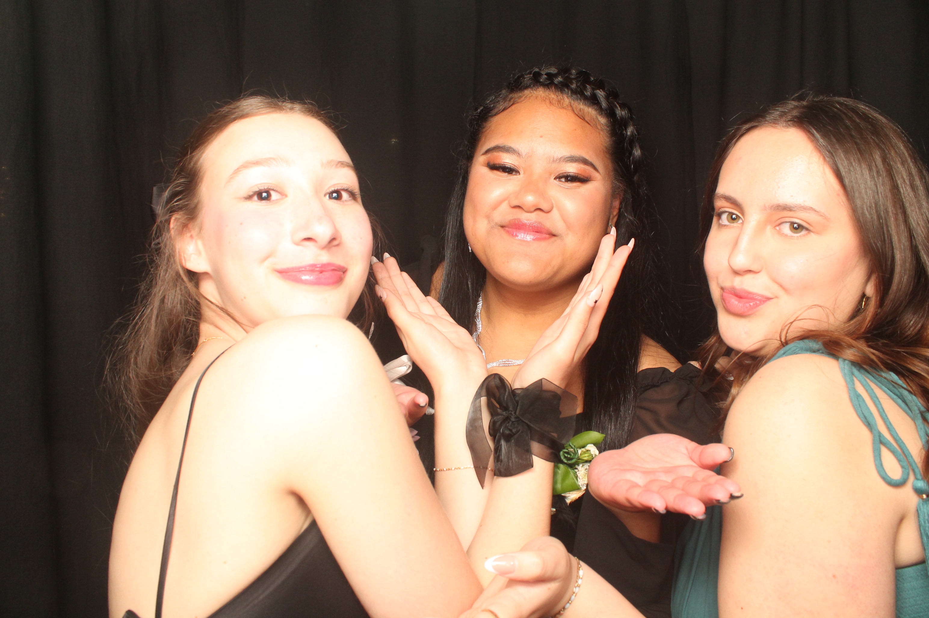 Hutt Valley High School Ball - Booth One | View more photos from the event at wgtngallery.classicphotobooths.co.nz/u/wgtncpbgallery/Hutt-Valley-High-School-Ball-Booth-One