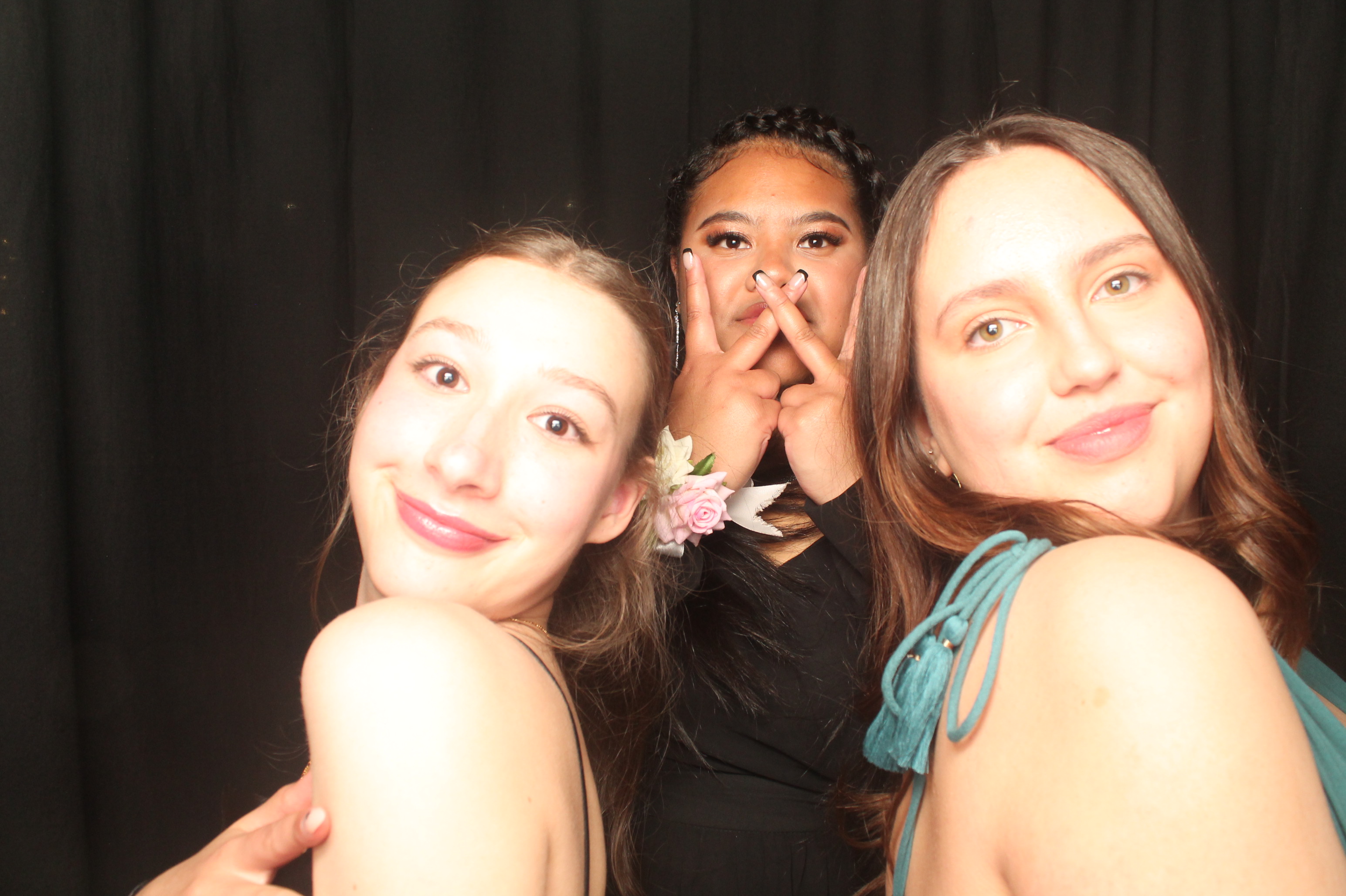 Hutt Valley High School Ball - Booth One | View more photos from the event at wgtngallery.classicphotobooths.co.nz/u/wgtncpbgallery/Hutt-Valley-High-School-Ball-Booth-One