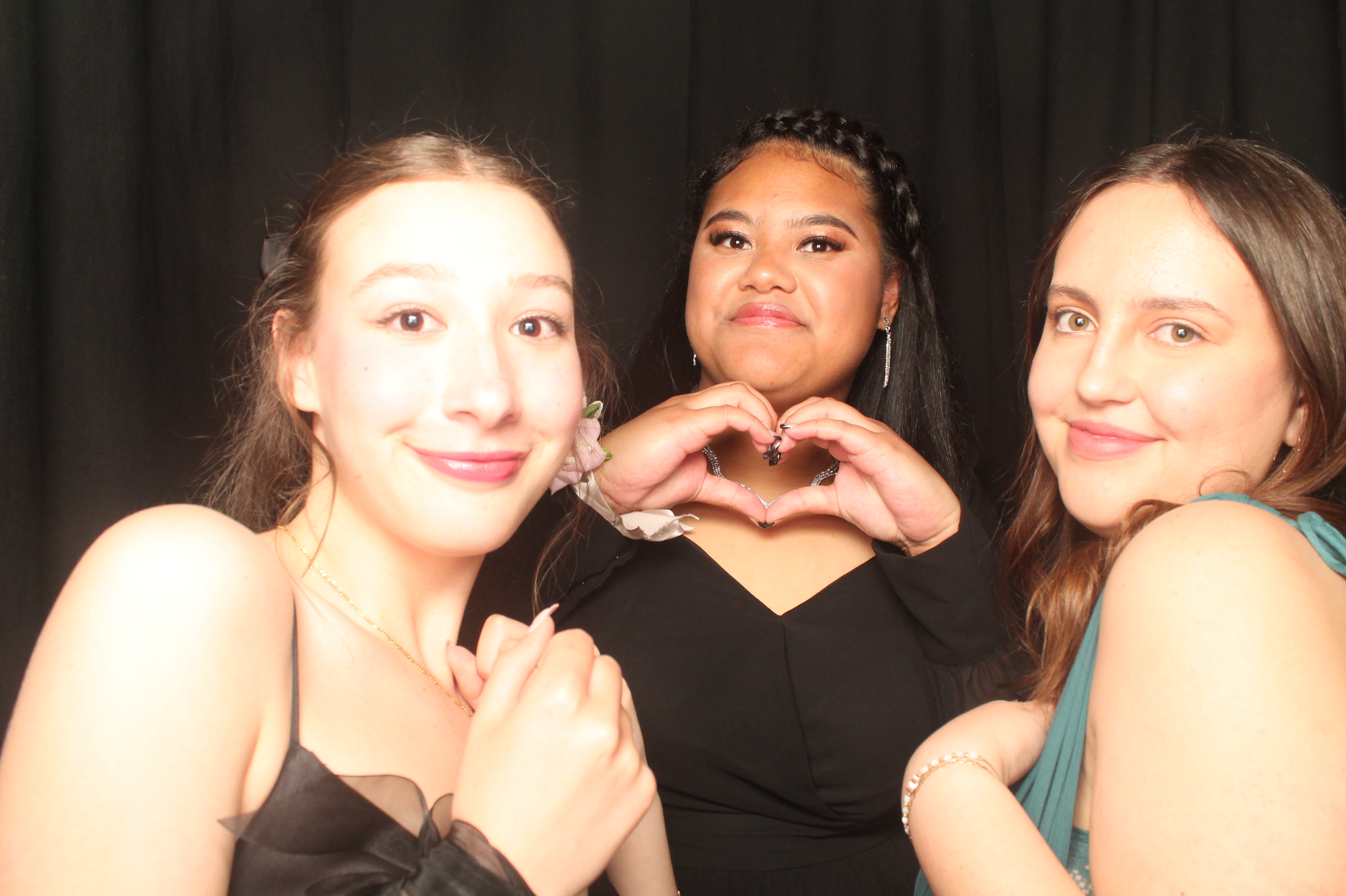 Hutt Valley High School Ball - Booth One | View more photos from the event at wgtngallery.classicphotobooths.co.nz/u/wgtncpbgallery/Hutt-Valley-High-School-Ball-Booth-One