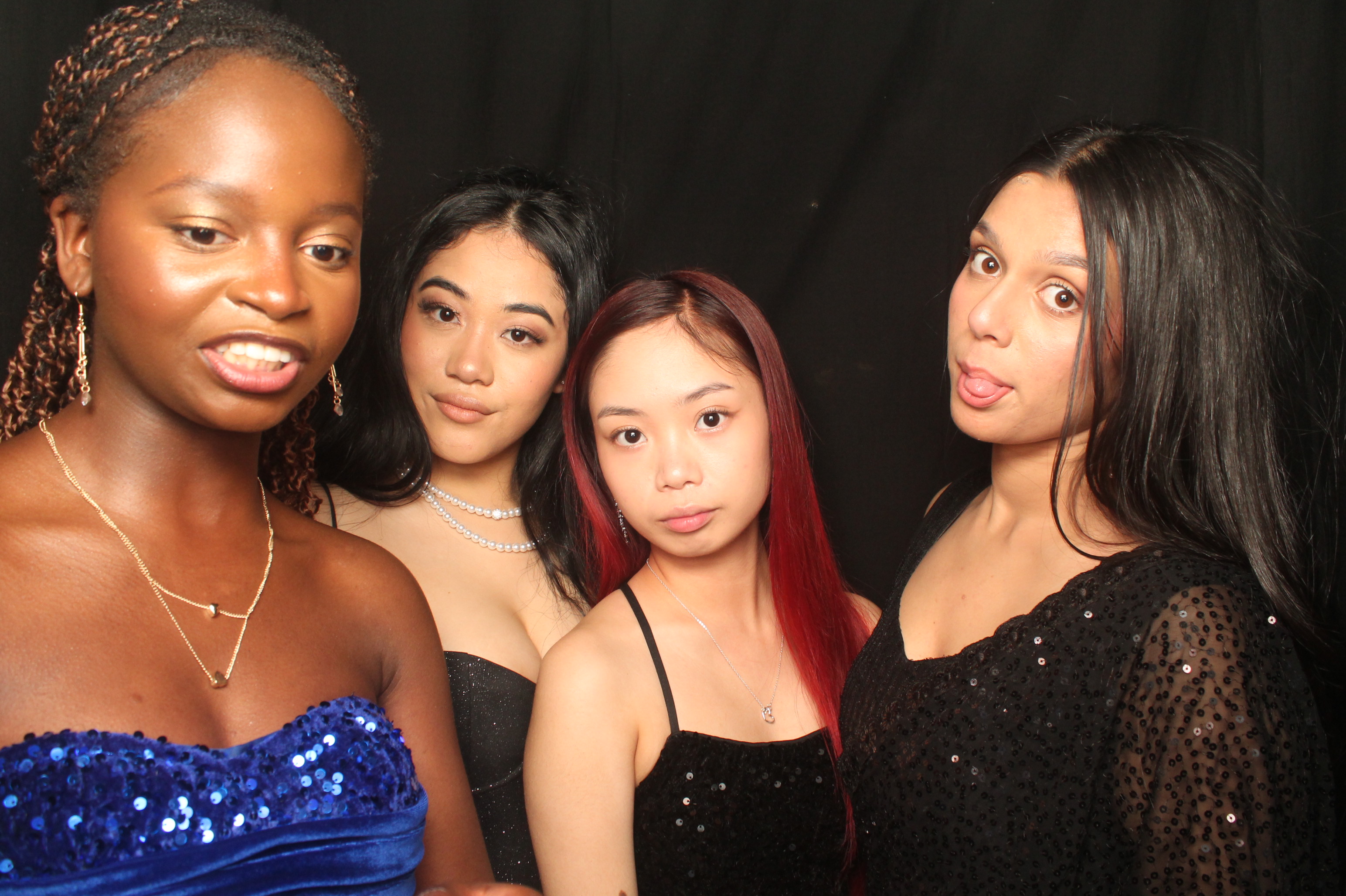 Hutt Valley High School Ball - Booth One | View more photos from the event at wgtngallery.classicphotobooths.co.nz/u/wgtncpbgallery/Hutt-Valley-High-School-Ball-Booth-One