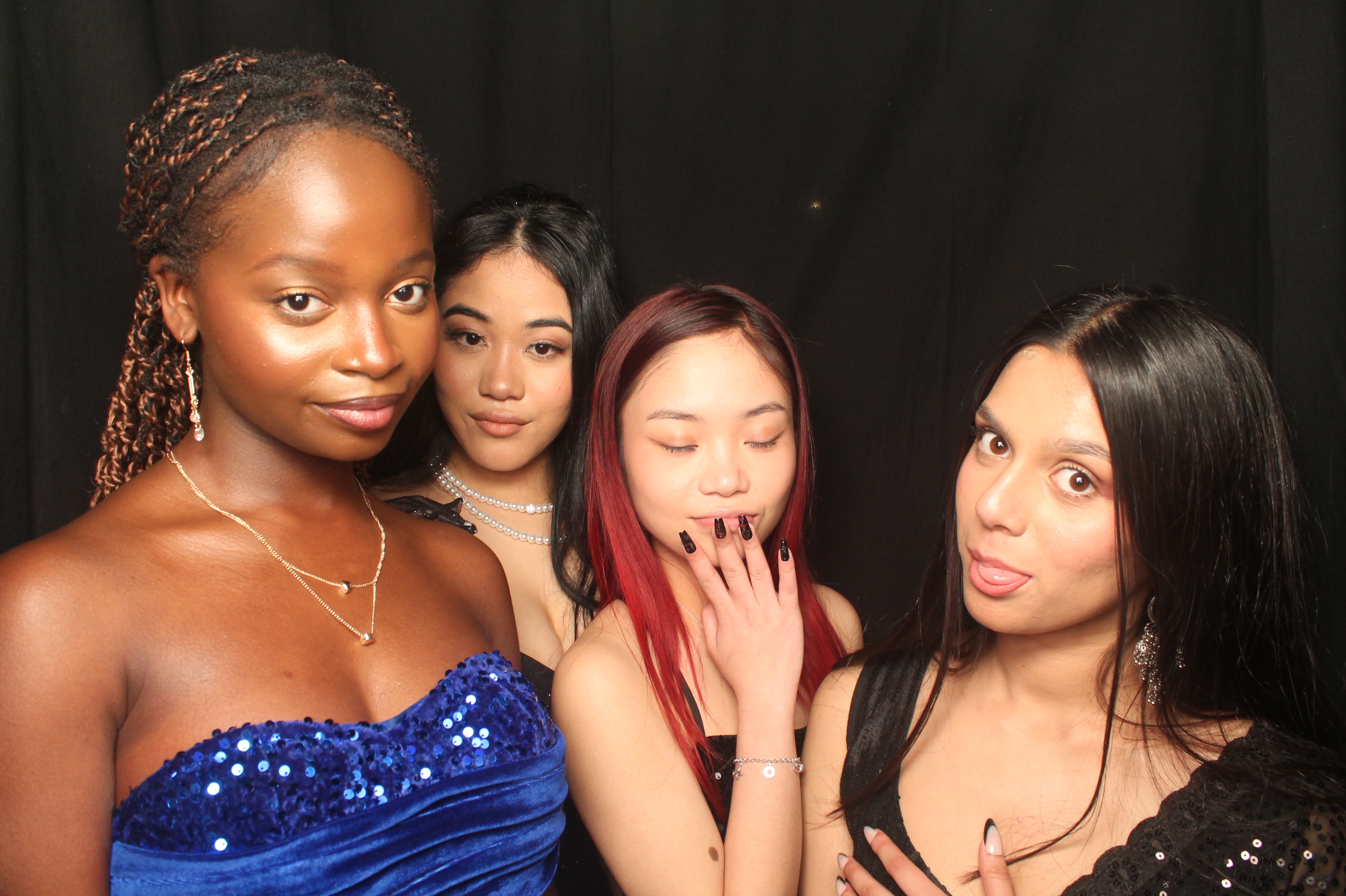 Hutt Valley High School Ball - Booth One | View more photos from the event at wgtngallery.classicphotobooths.co.nz/u/wgtncpbgallery/Hutt-Valley-High-School-Ball-Booth-One