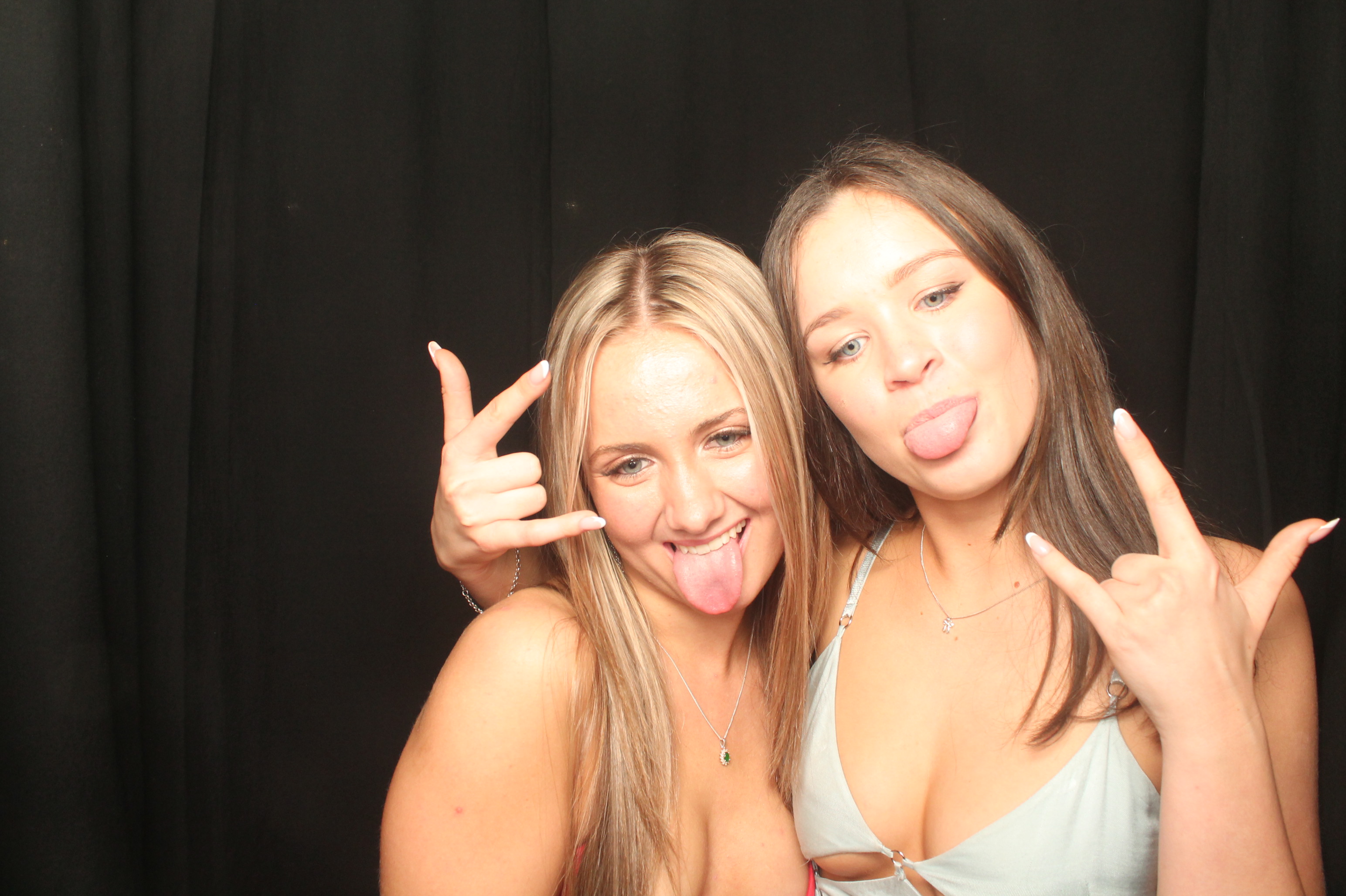 Hutt Valley High School Ball - Booth One | View more photos from the event at wgtngallery.classicphotobooths.co.nz/u/wgtncpbgallery/Hutt-Valley-High-School-Ball-Booth-One