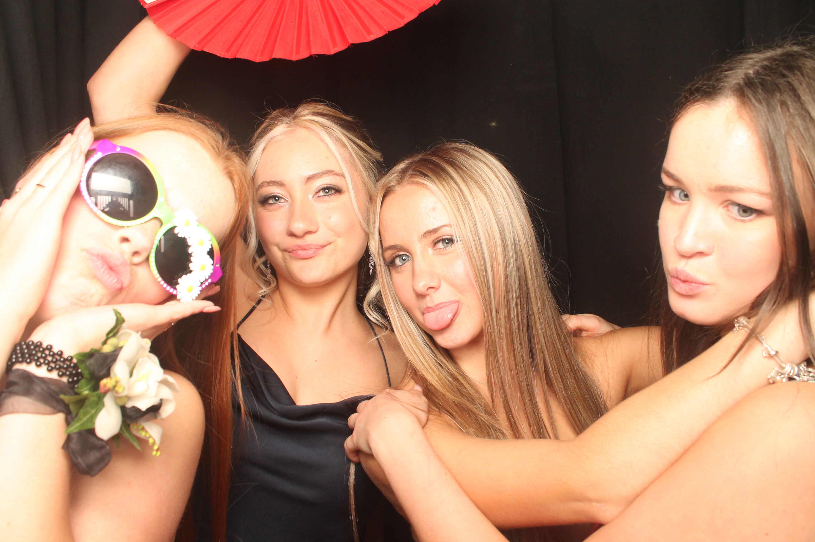 Hutt Valley High School Ball - Booth One | View more photos from the event at wgtngallery.classicphotobooths.co.nz/u/wgtncpbgallery/Hutt-Valley-High-School-Ball-Booth-One