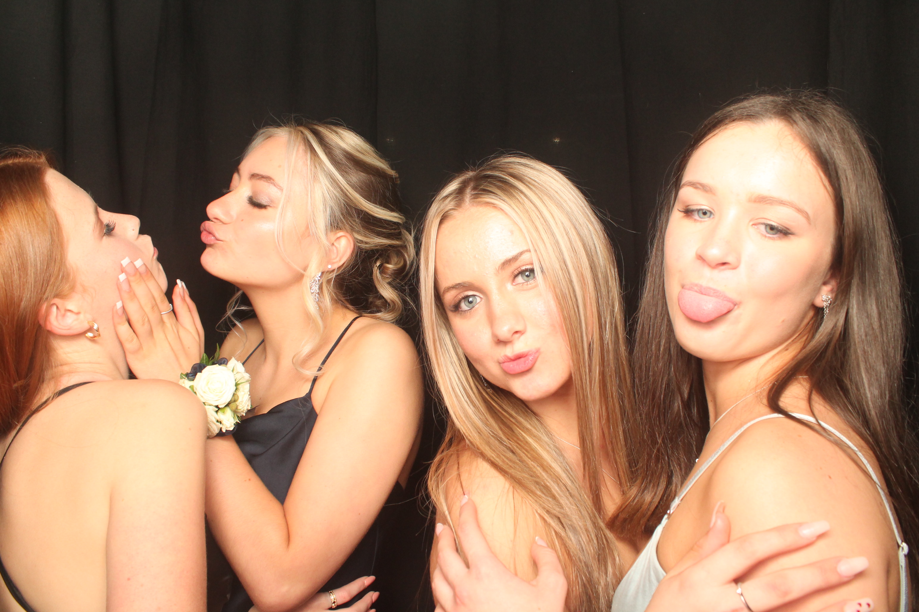 Hutt Valley High School Ball - Booth One | View more photos from the event at wgtngallery.classicphotobooths.co.nz/u/wgtncpbgallery/Hutt-Valley-High-School-Ball-Booth-One