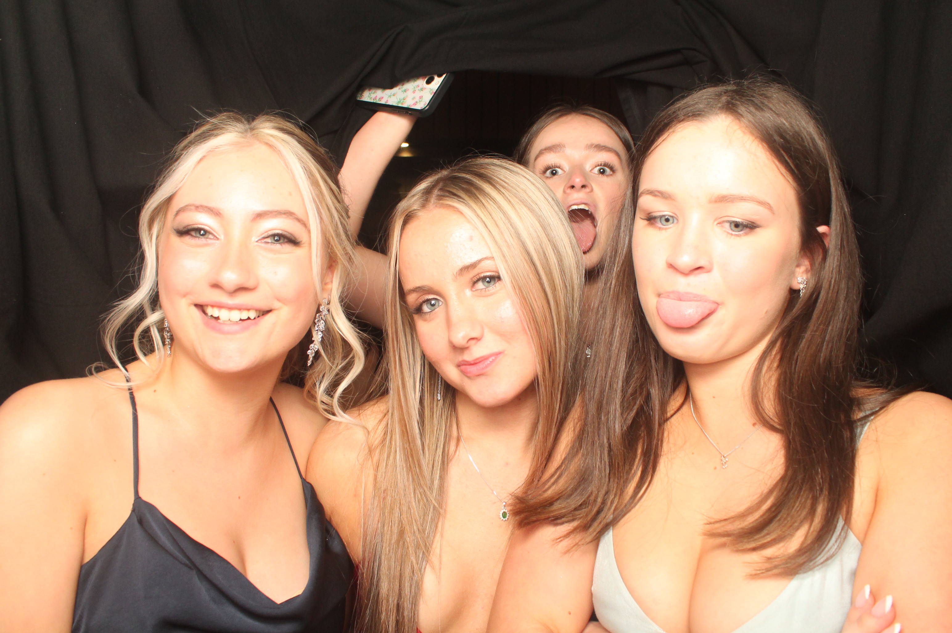 Hutt Valley High School Ball - Booth One | View more photos from the event at wgtngallery.classicphotobooths.co.nz/u/wgtncpbgallery/Hutt-Valley-High-School-Ball-Booth-One