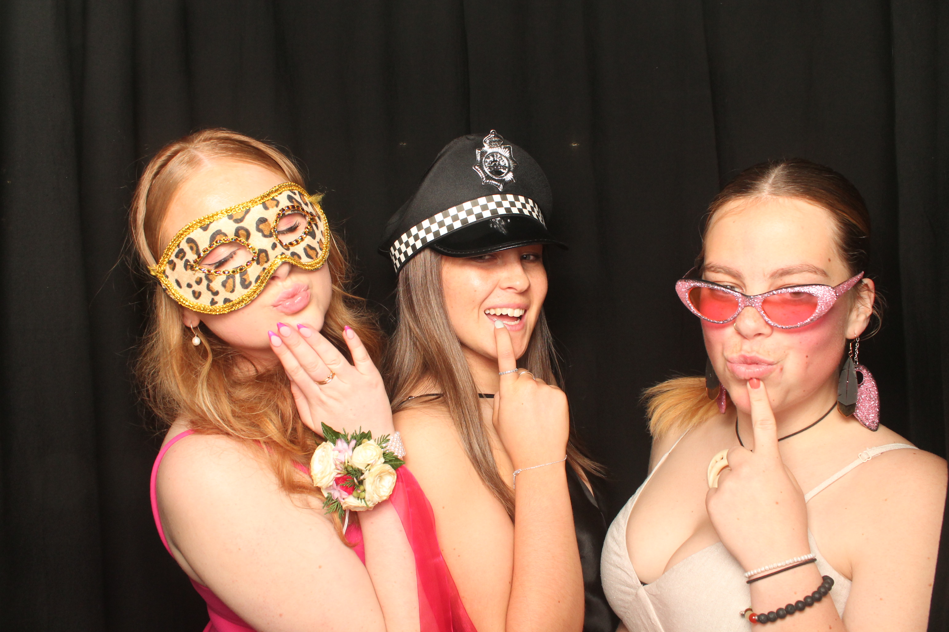 Hutt Valley High School Ball - Booth One | View more photos from the event at wgtngallery.classicphotobooths.co.nz/u/wgtncpbgallery/Hutt-Valley-High-School-Ball-Booth-One