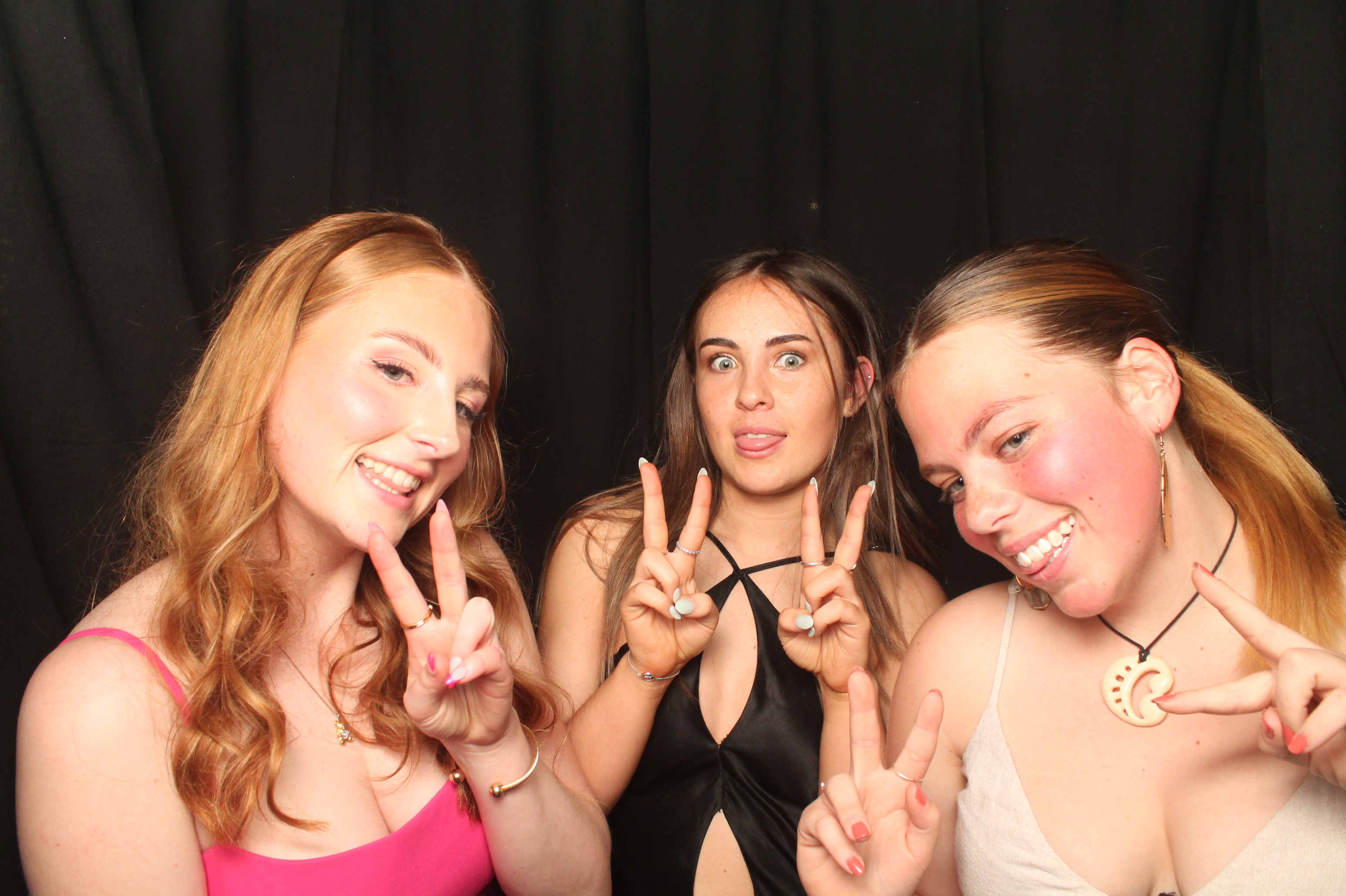 Hutt Valley High School Ball - Booth One | View more photos from the event at wgtngallery.classicphotobooths.co.nz/u/wgtncpbgallery/Hutt-Valley-High-School-Ball-Booth-One