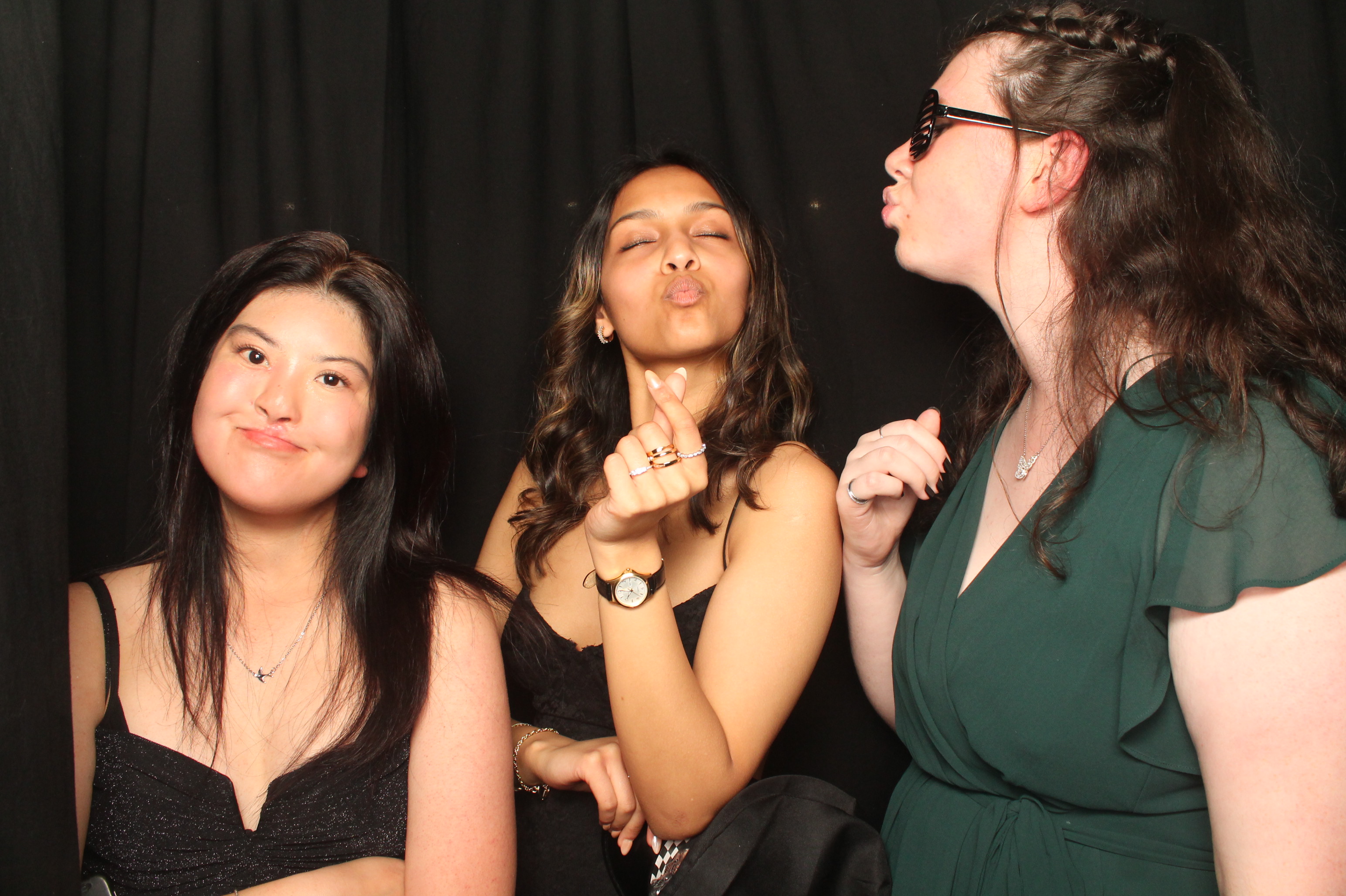 Hutt Valley High School Ball - Booth One | View more photos from the event at wgtngallery.classicphotobooths.co.nz/u/wgtncpbgallery/Hutt-Valley-High-School-Ball-Booth-One