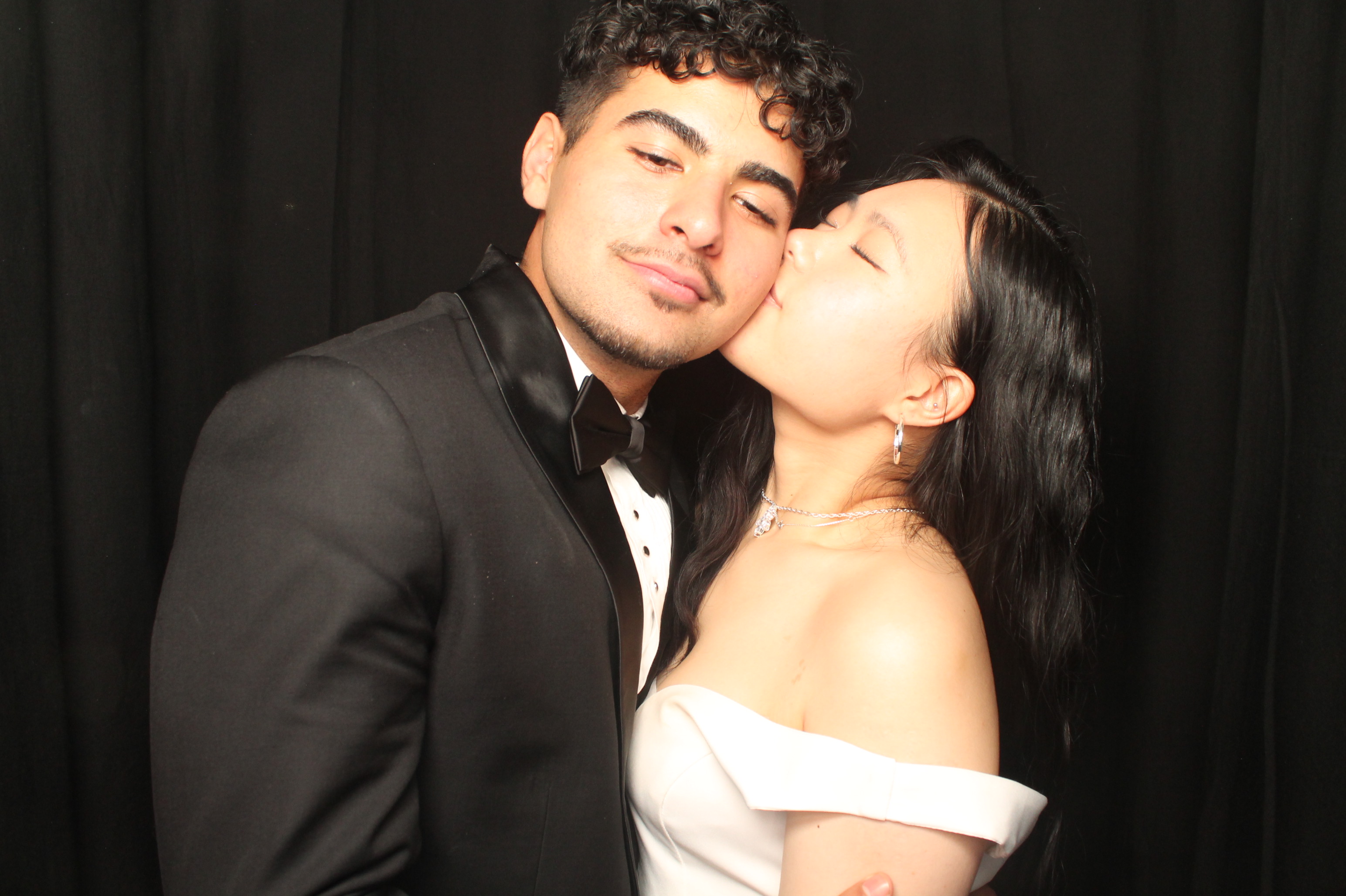 Hutt Valley High School Ball - Booth One | View more photos from the event at wgtngallery.classicphotobooths.co.nz/u/wgtncpbgallery/Hutt-Valley-High-School-Ball-Booth-One