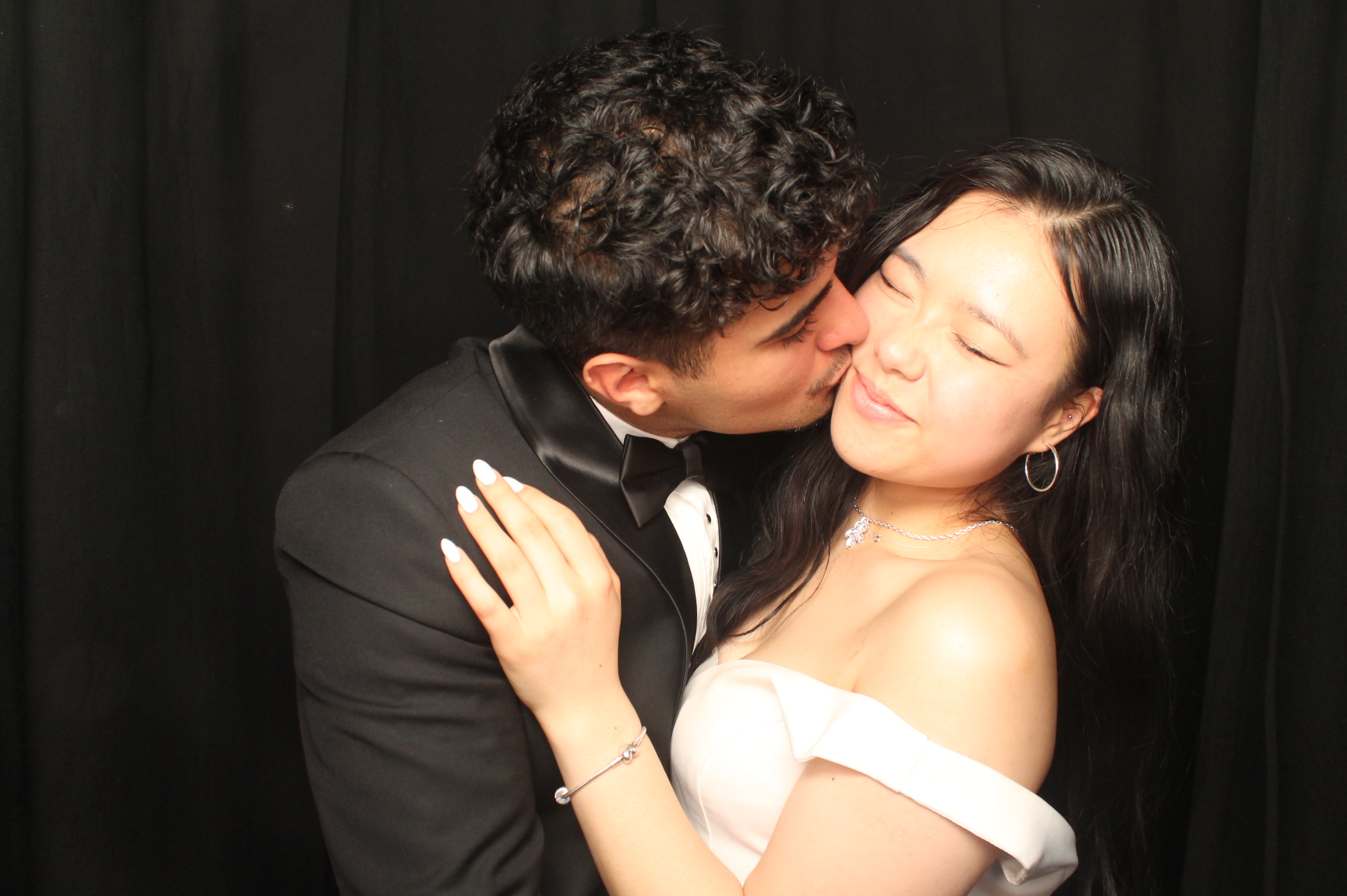 Hutt Valley High School Ball - Booth One | View more photos from the event at wgtngallery.classicphotobooths.co.nz/u/wgtncpbgallery/Hutt-Valley-High-School-Ball-Booth-One