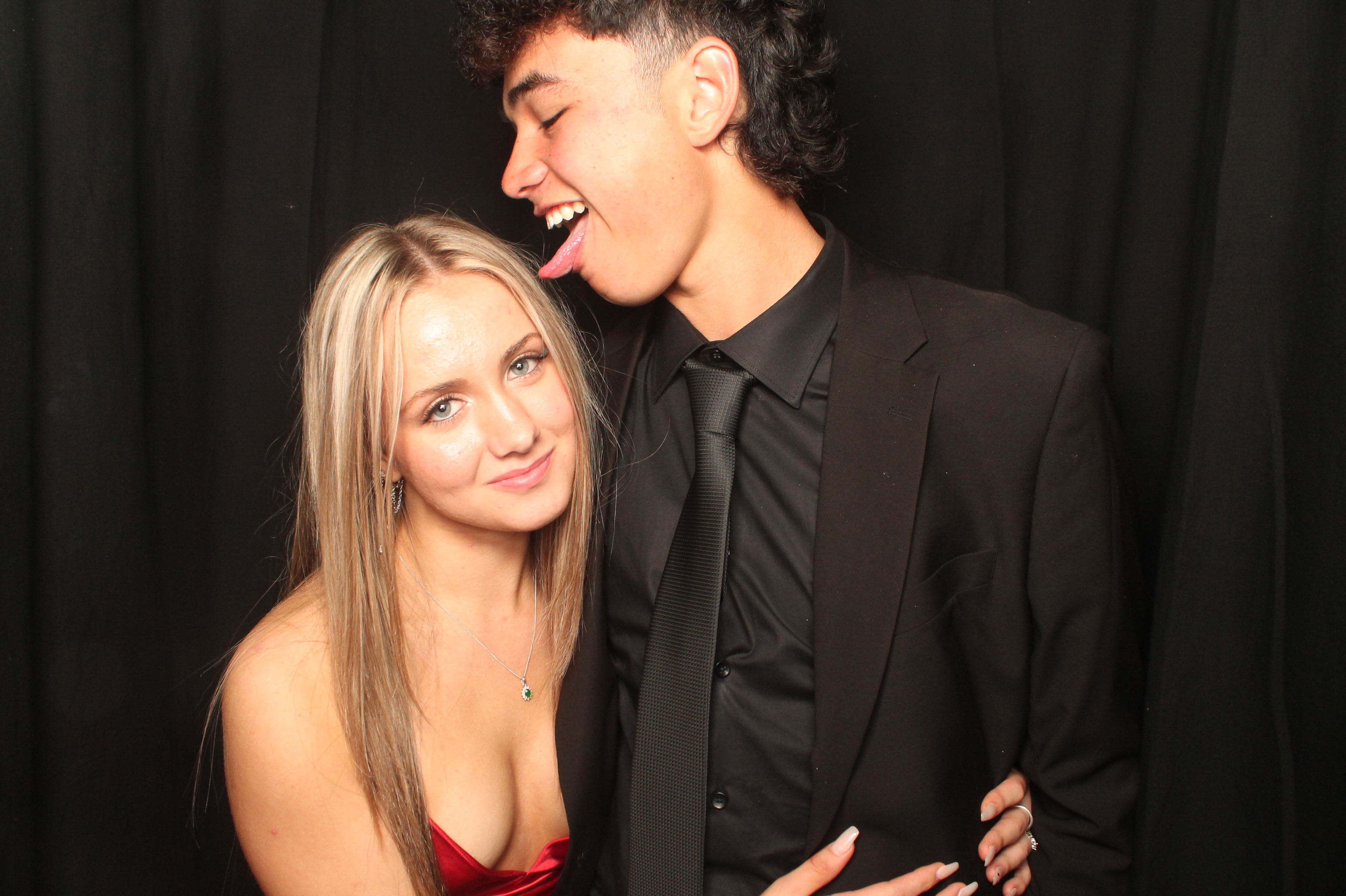 Hutt Valley High School Ball - Booth One | View more photos from the event at wgtngallery.classicphotobooths.co.nz/u/wgtncpbgallery/Hutt-Valley-High-School-Ball-Booth-One