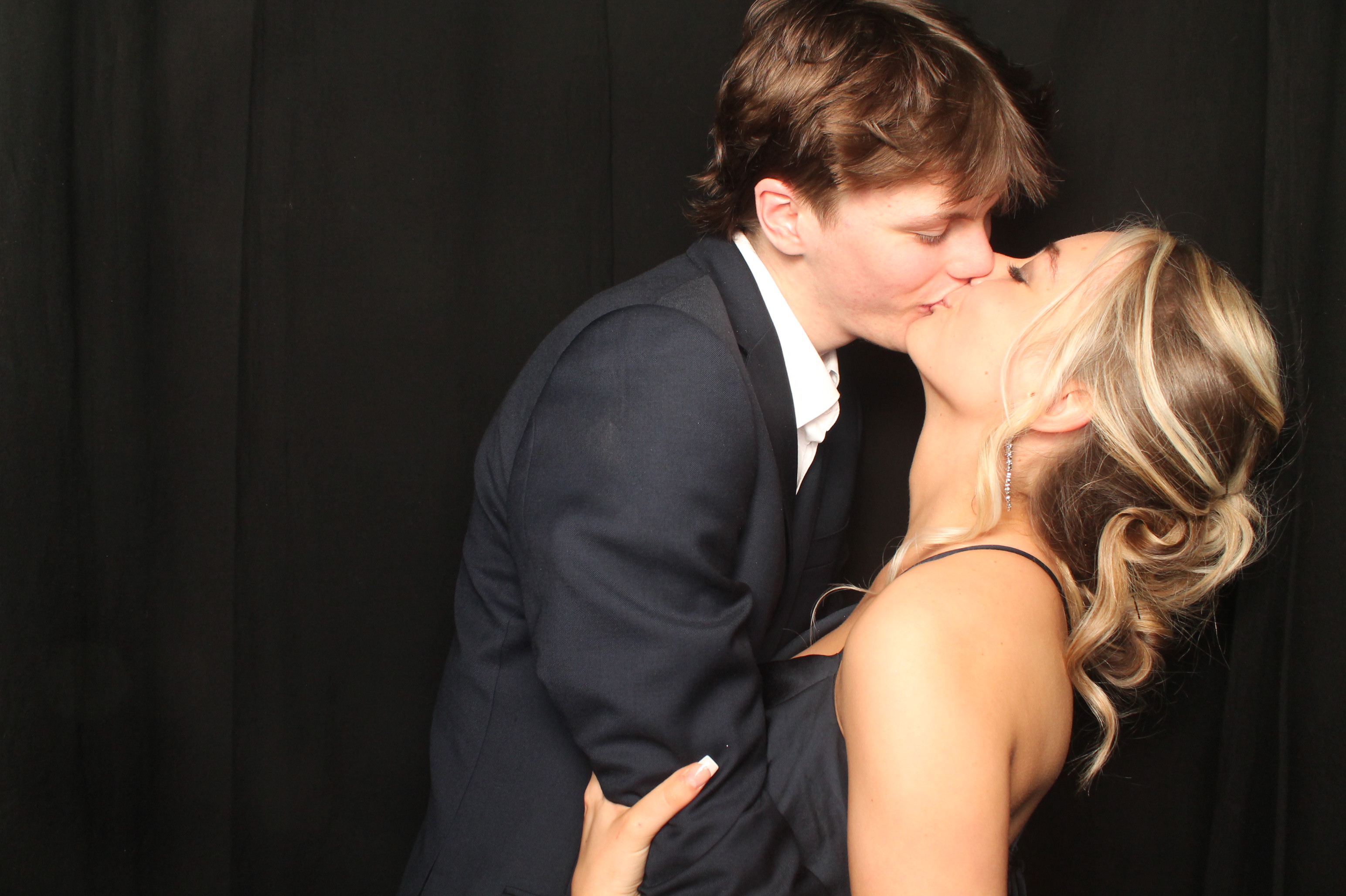 Hutt Valley High School Ball - Booth One | View more photos from the event at wgtngallery.classicphotobooths.co.nz/u/wgtncpbgallery/Hutt-Valley-High-School-Ball-Booth-One