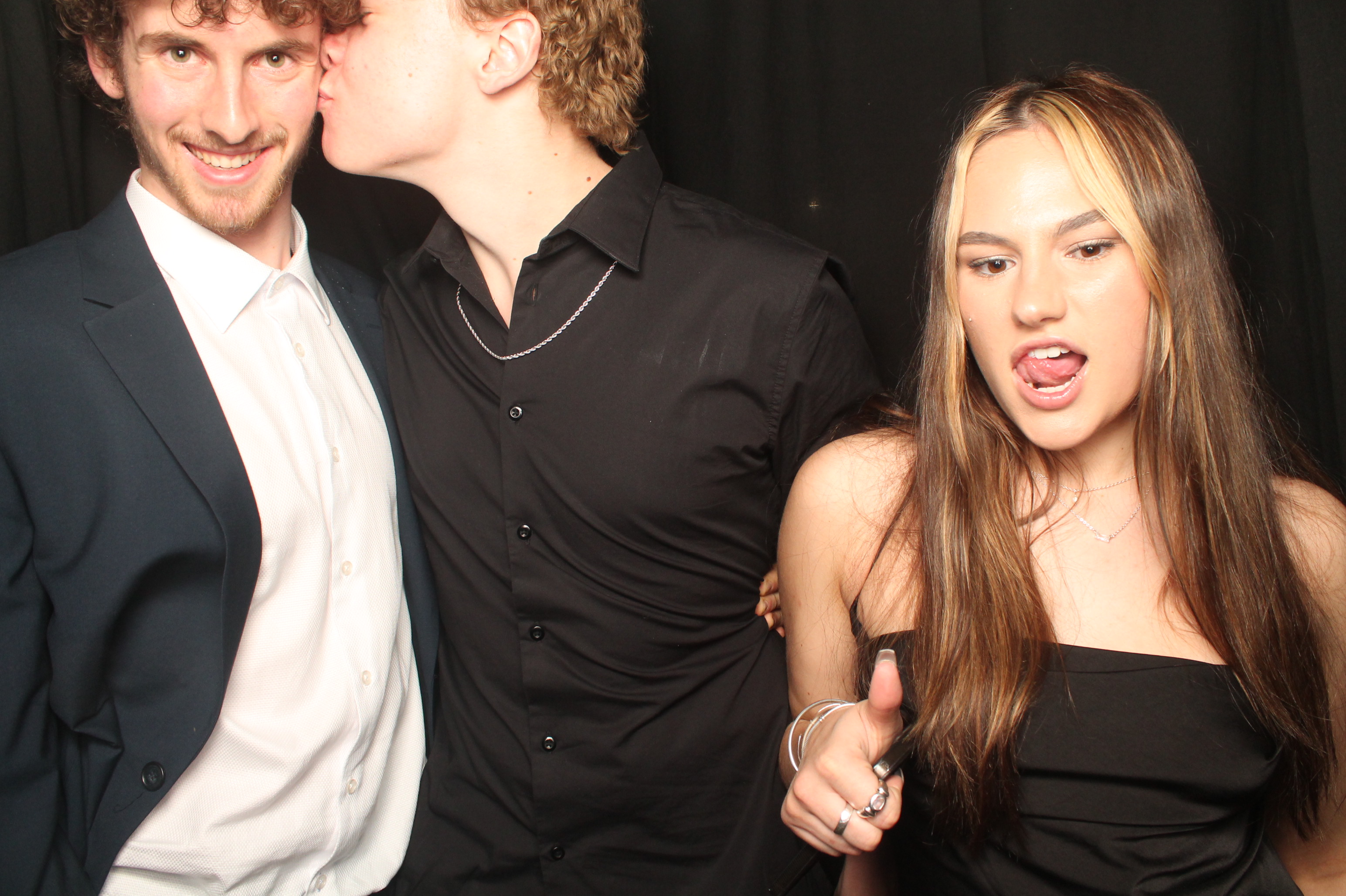 Hutt Valley High School Ball - Booth One | View more photos from the event at wgtngallery.classicphotobooths.co.nz/u/wgtncpbgallery/Hutt-Valley-High-School-Ball-Booth-One