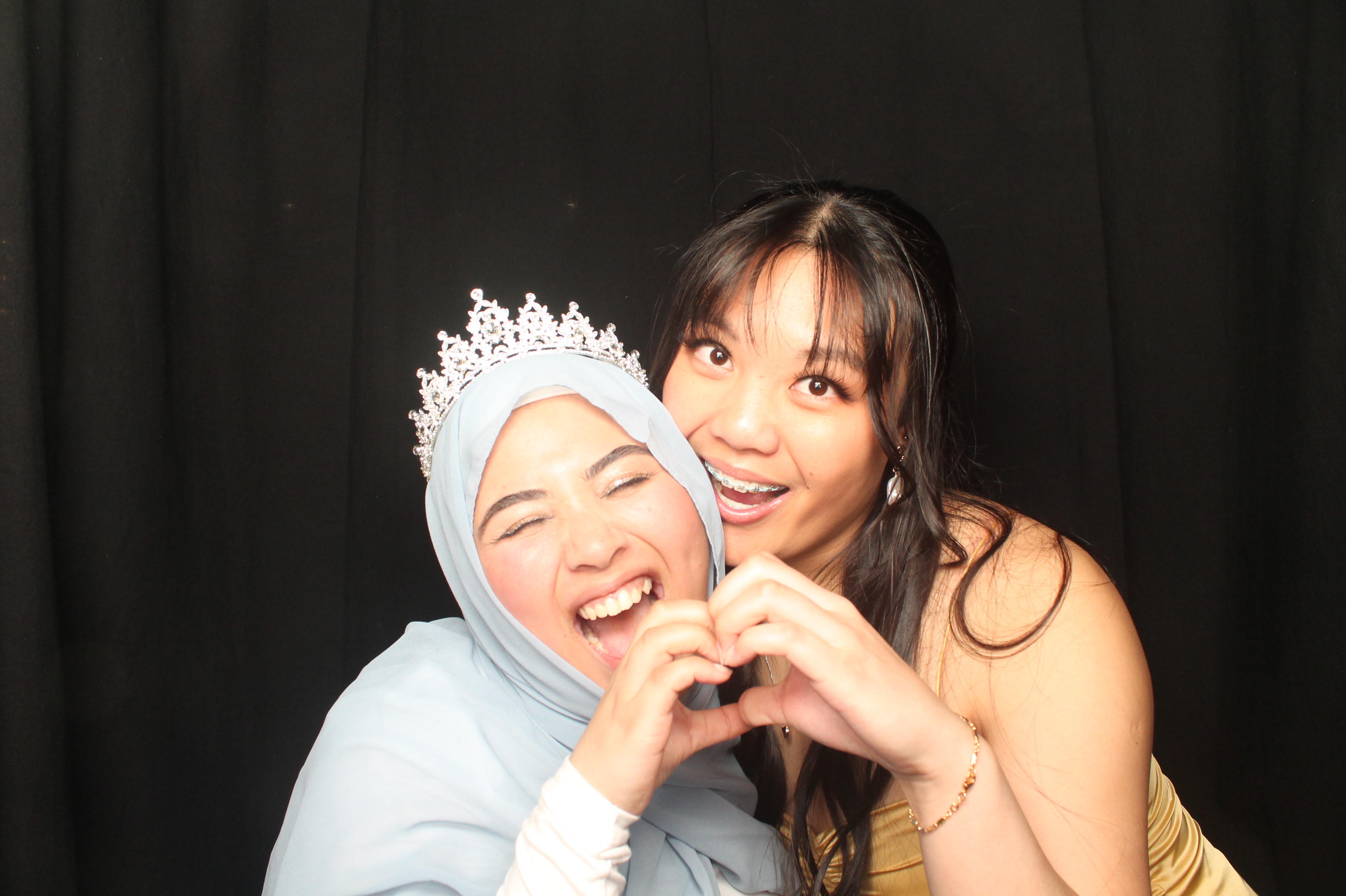 Hutt Valley High School Ball - Booth One | View more photos from the event at wgtngallery.classicphotobooths.co.nz/u/wgtncpbgallery/Hutt-Valley-High-School-Ball-Booth-One