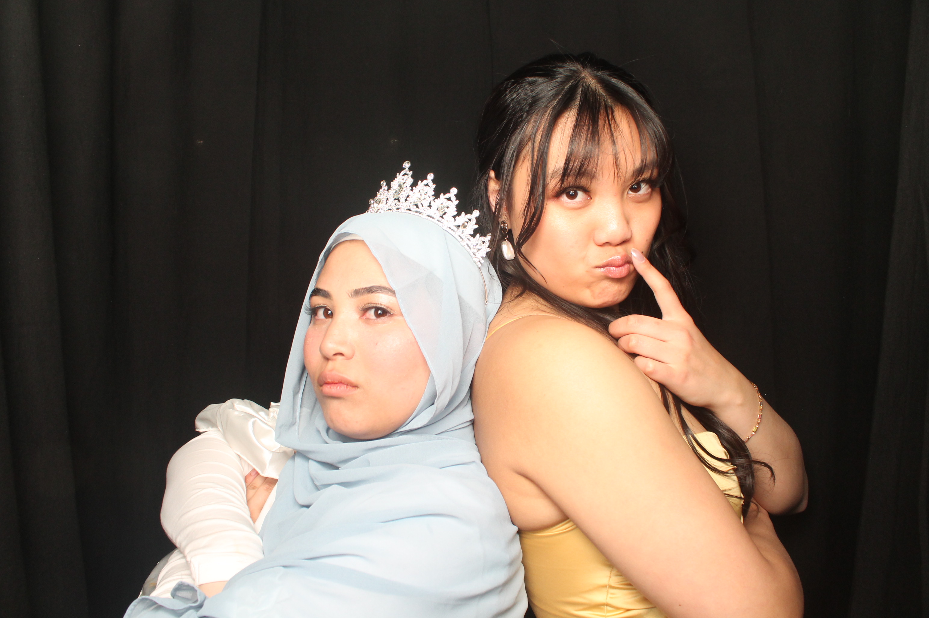 Hutt Valley High School Ball - Booth One | View more photos from the event at wgtngallery.classicphotobooths.co.nz/u/wgtncpbgallery/Hutt-Valley-High-School-Ball-Booth-One