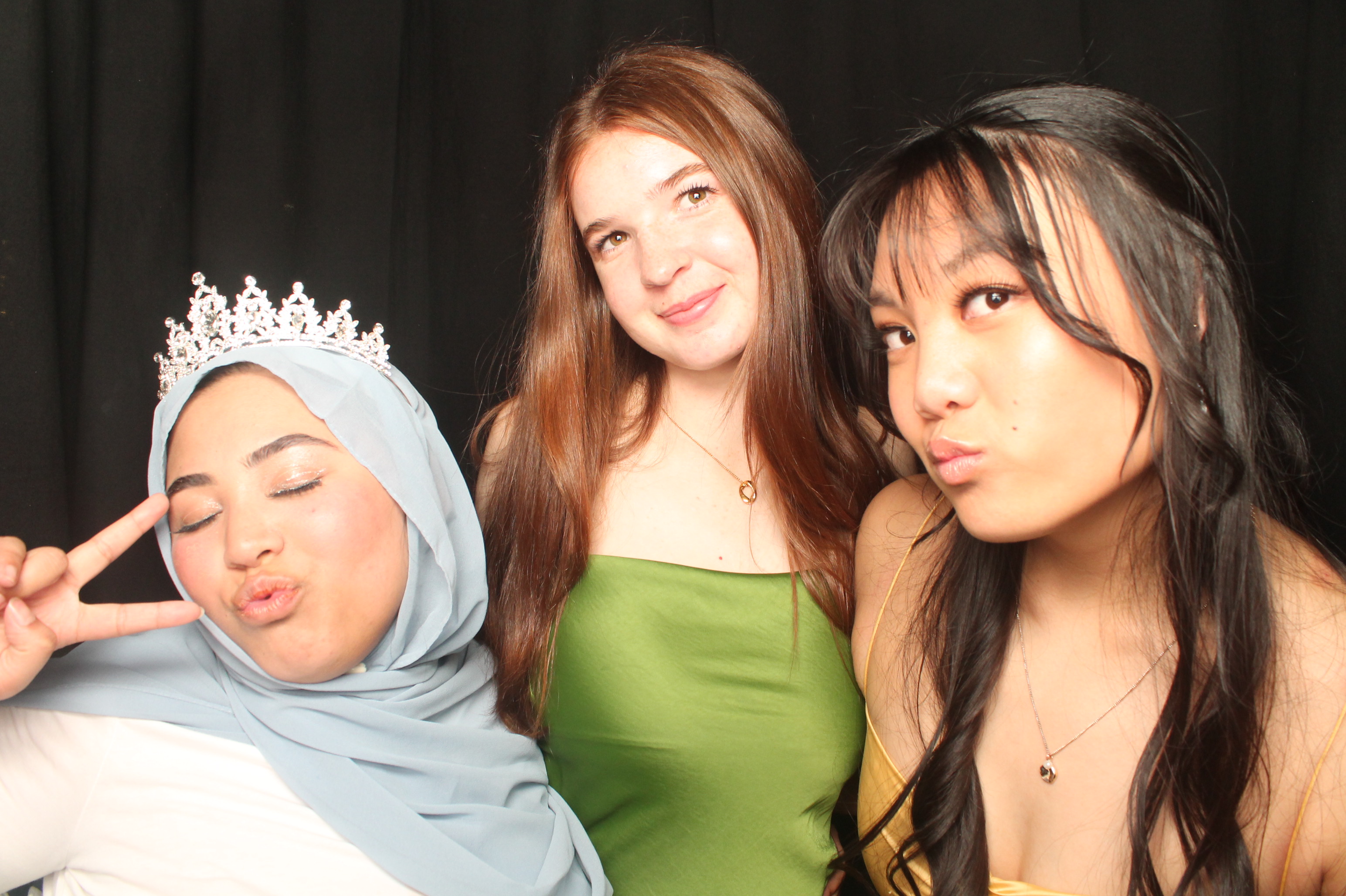 Hutt Valley High School Ball - Booth One | View more photos from the event at wgtngallery.classicphotobooths.co.nz/u/wgtncpbgallery/Hutt-Valley-High-School-Ball-Booth-One