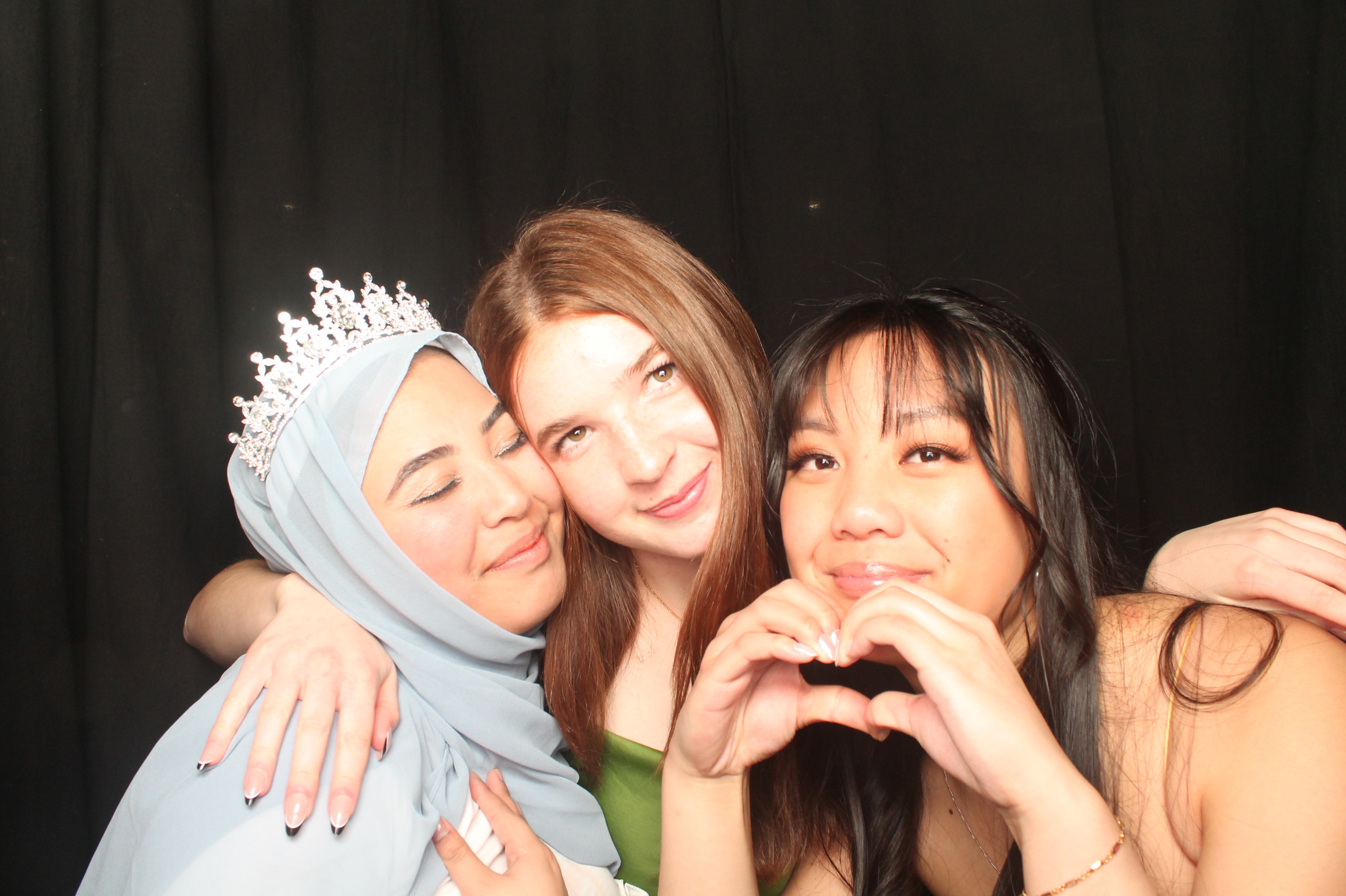 Hutt Valley High School Ball - Booth One | View more photos from the event at wgtngallery.classicphotobooths.co.nz/u/wgtncpbgallery/Hutt-Valley-High-School-Ball-Booth-One