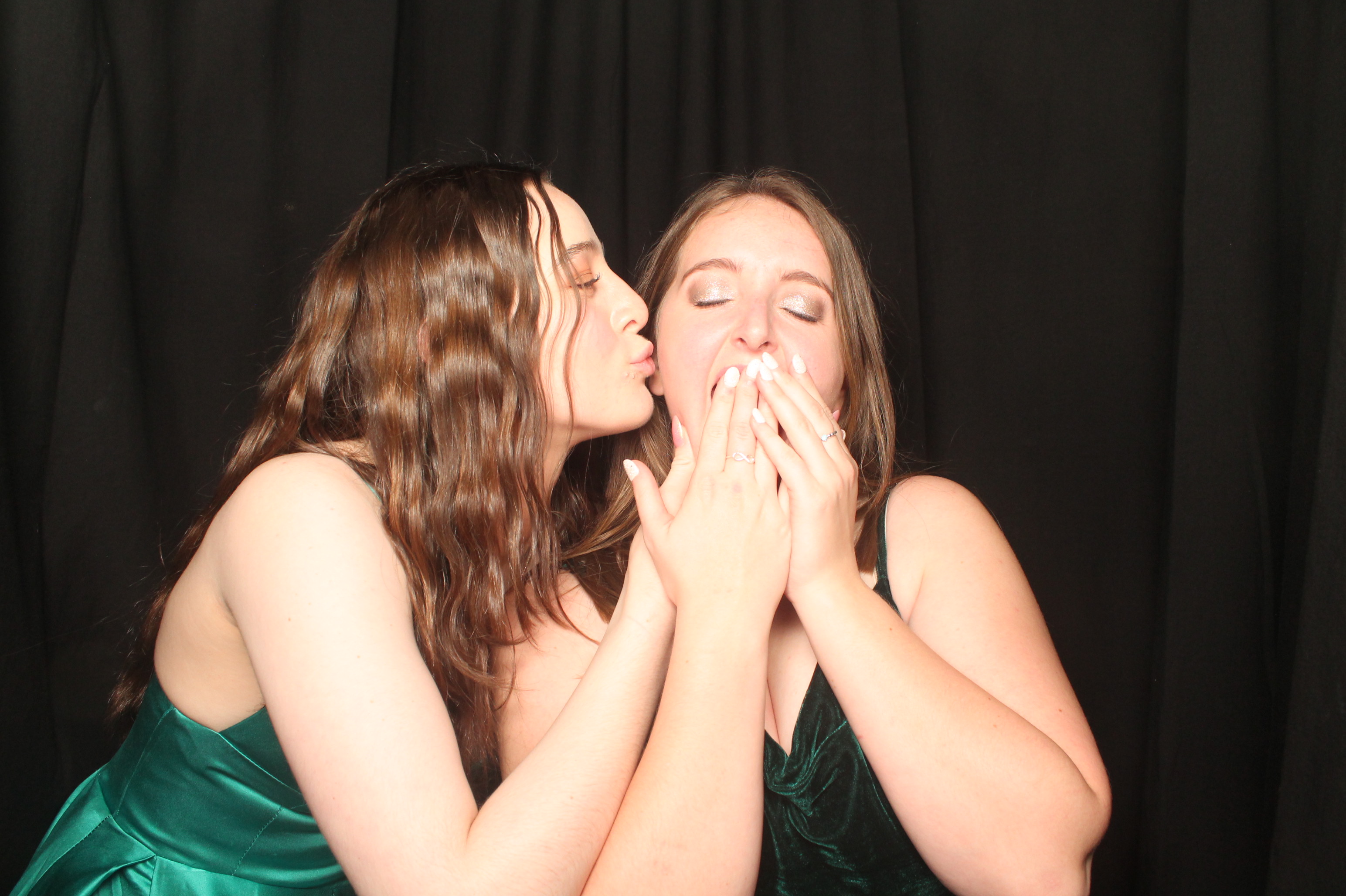 Hutt Valley High School Ball - Booth One | View more photos from the event at wgtngallery.classicphotobooths.co.nz/u/wgtncpbgallery/Hutt-Valley-High-School-Ball-Booth-One