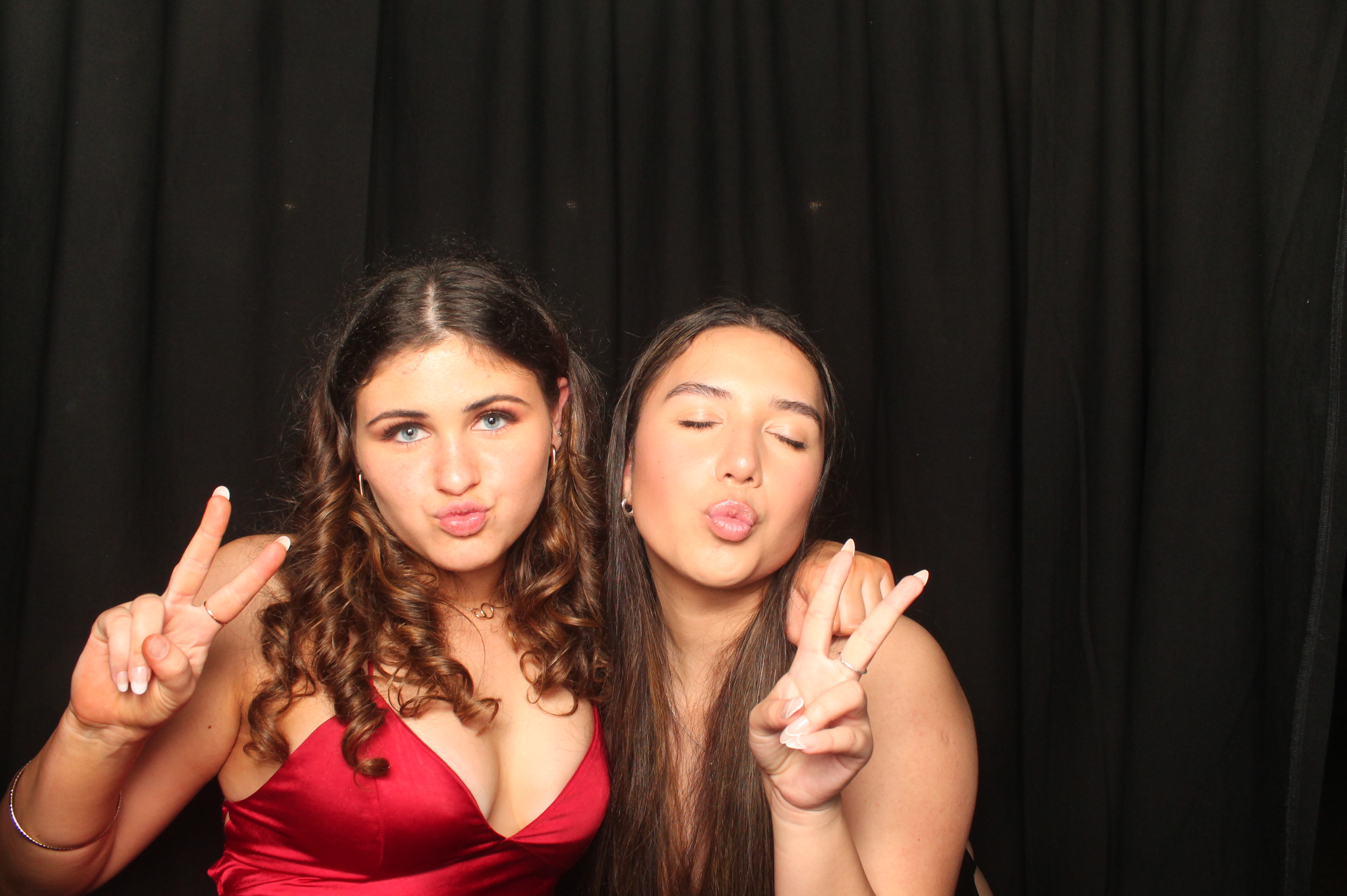 Hutt Valley High School Ball - Booth One | View more photos from the event at wgtngallery.classicphotobooths.co.nz/u/wgtncpbgallery/Hutt-Valley-High-School-Ball-Booth-One