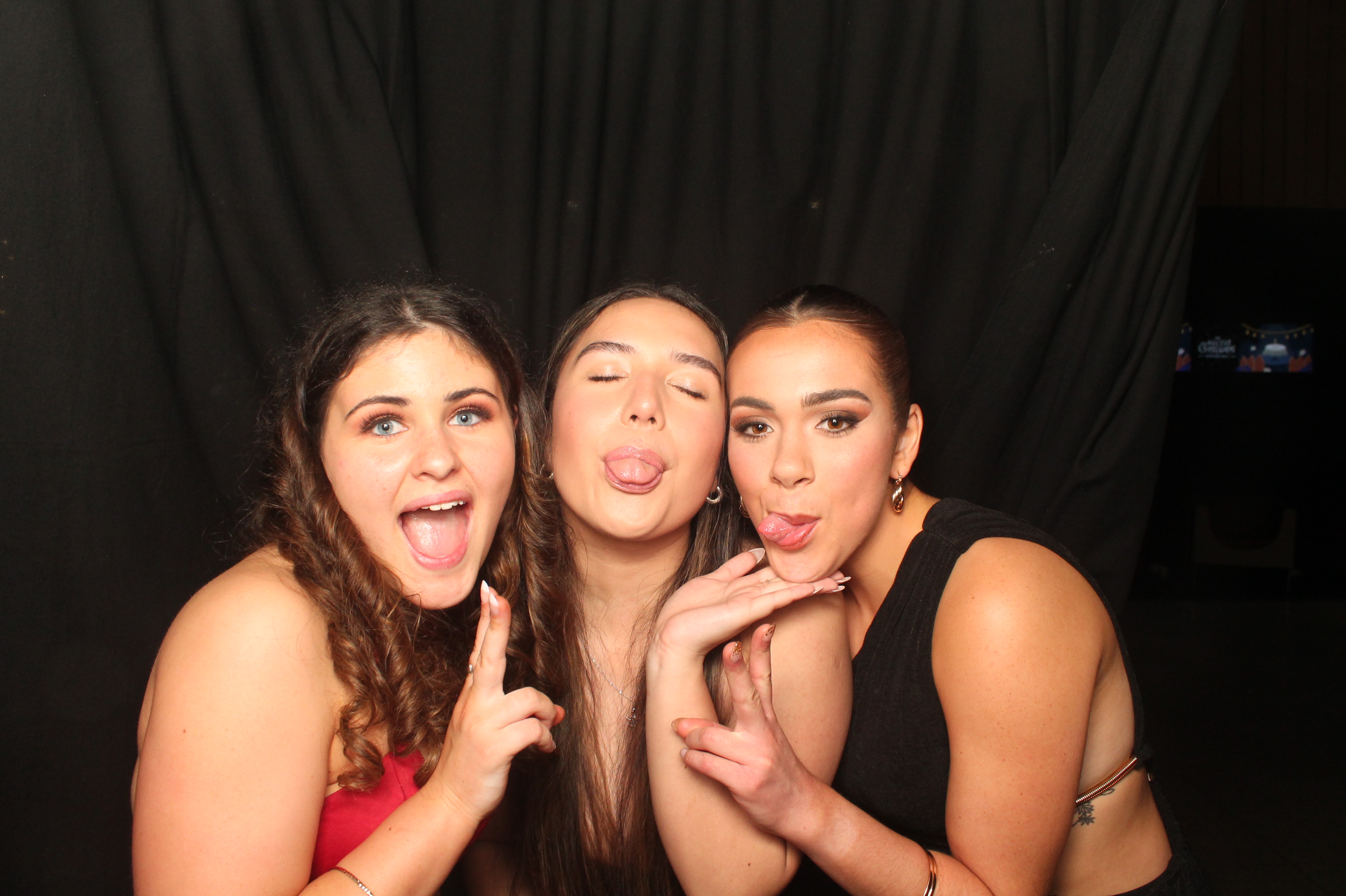 Hutt Valley High School Ball - Booth One | View more photos from the event at wgtngallery.classicphotobooths.co.nz/u/wgtncpbgallery/Hutt-Valley-High-School-Ball-Booth-One