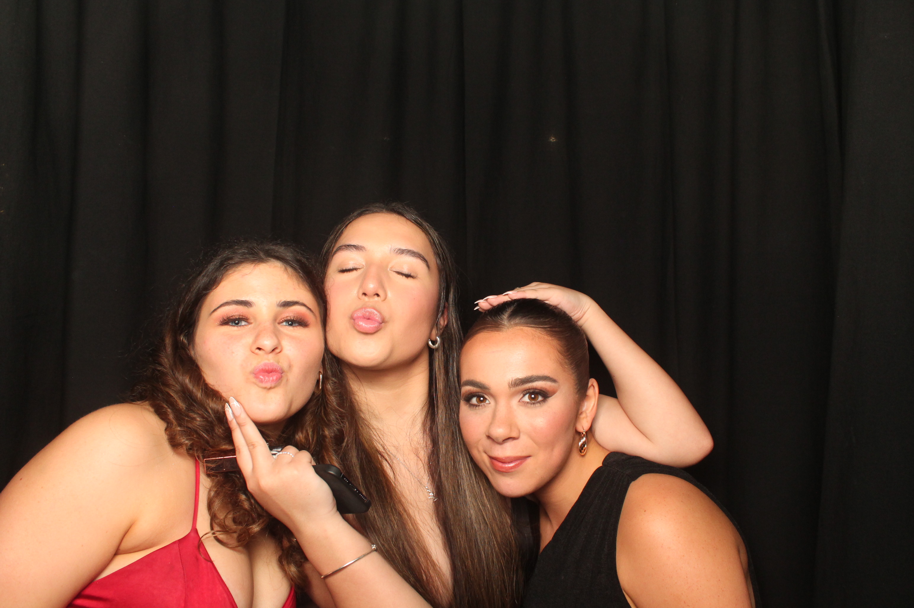 Hutt Valley High School Ball - Booth One | View more photos from the event at wgtngallery.classicphotobooths.co.nz/u/wgtncpbgallery/Hutt-Valley-High-School-Ball-Booth-One