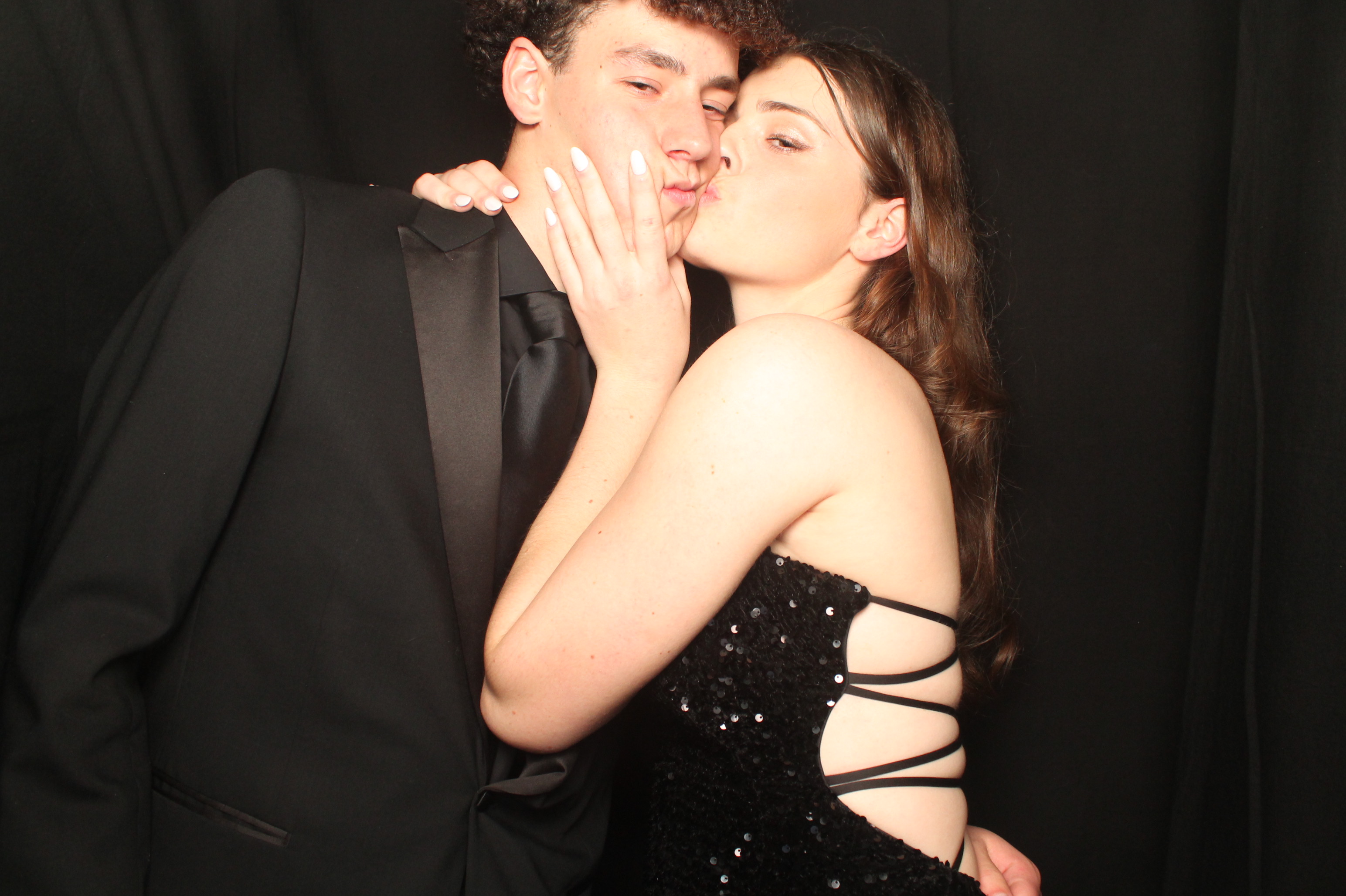 Hutt Valley High School Ball - Booth One | View more photos from the event at wgtngallery.classicphotobooths.co.nz/u/wgtncpbgallery/Hutt-Valley-High-School-Ball-Booth-One