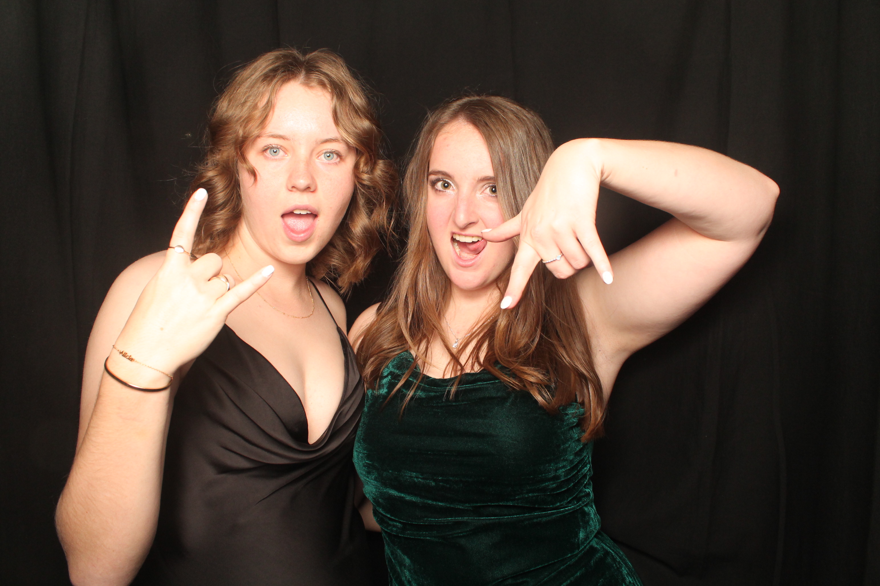 Hutt Valley High School Ball - Booth One | View more photos from the event at wgtngallery.classicphotobooths.co.nz/u/wgtncpbgallery/Hutt-Valley-High-School-Ball-Booth-One