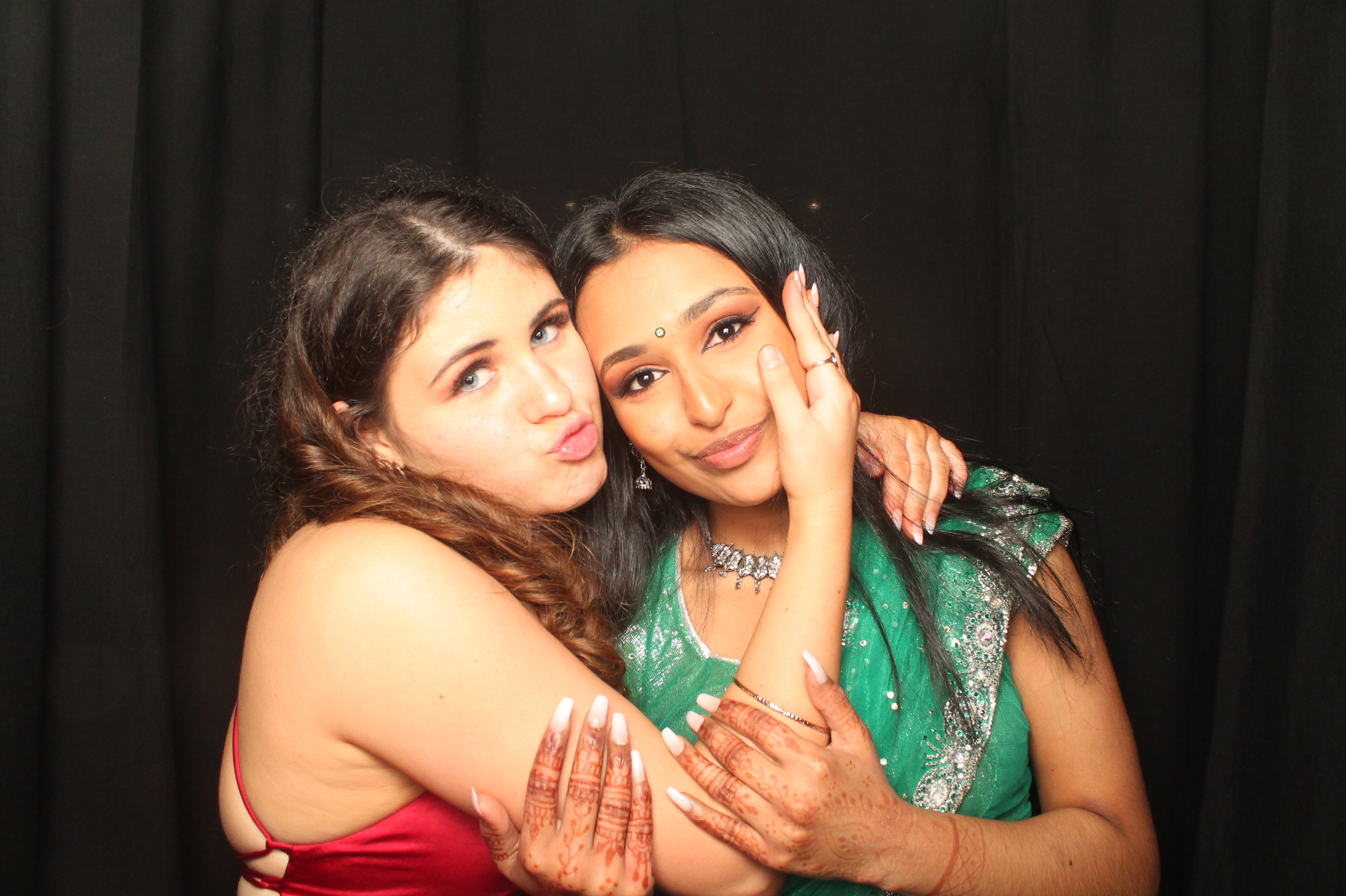 Hutt Valley High School Ball - Booth One | View more photos from the event at wgtngallery.classicphotobooths.co.nz/u/wgtncpbgallery/Hutt-Valley-High-School-Ball-Booth-One