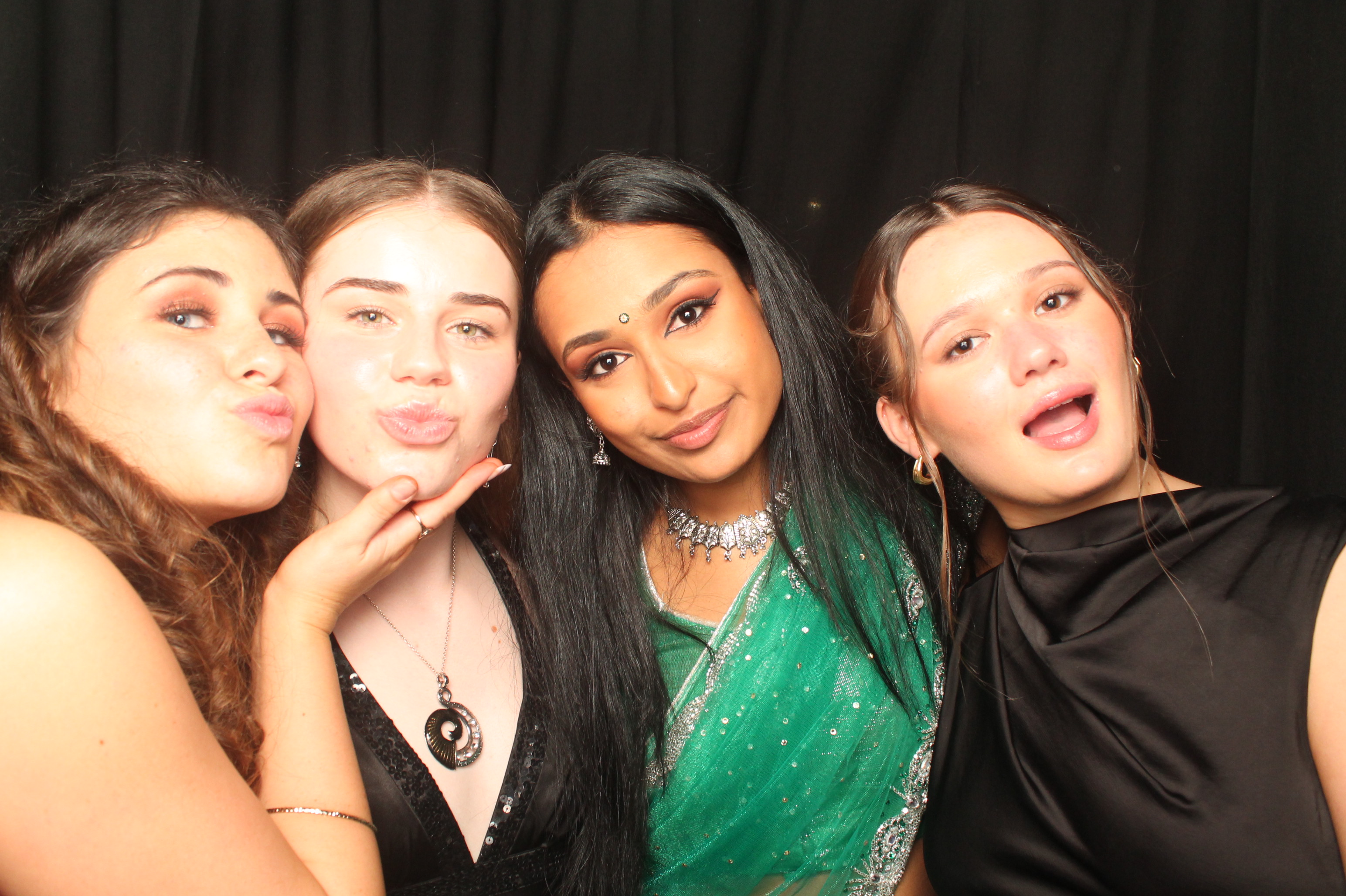 Hutt Valley High School Ball - Booth One | View more photos from the event at wgtngallery.classicphotobooths.co.nz/u/wgtncpbgallery/Hutt-Valley-High-School-Ball-Booth-One