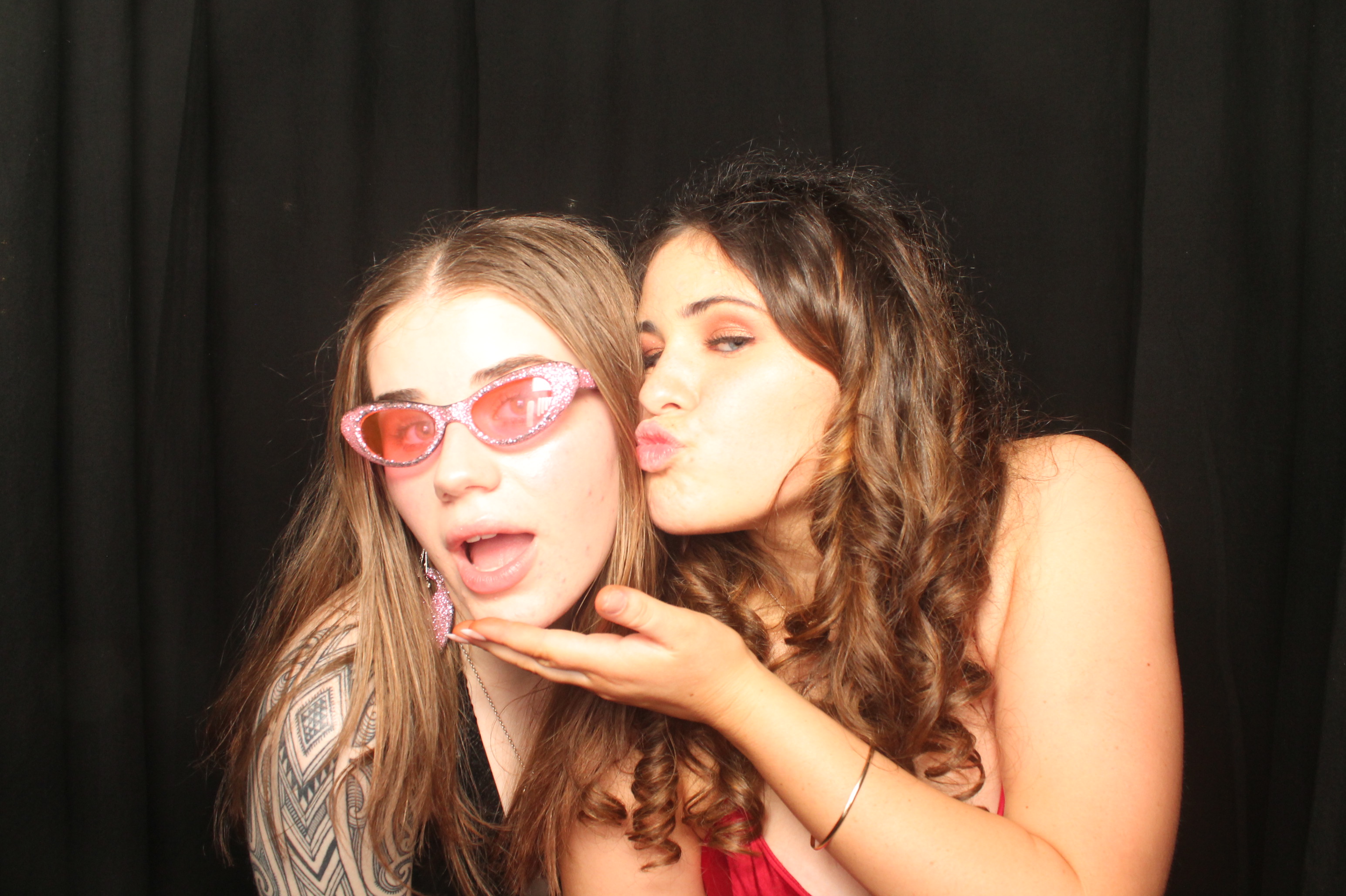 Hutt Valley High School Ball - Booth One | View more photos from the event at wgtngallery.classicphotobooths.co.nz/u/wgtncpbgallery/Hutt-Valley-High-School-Ball-Booth-One