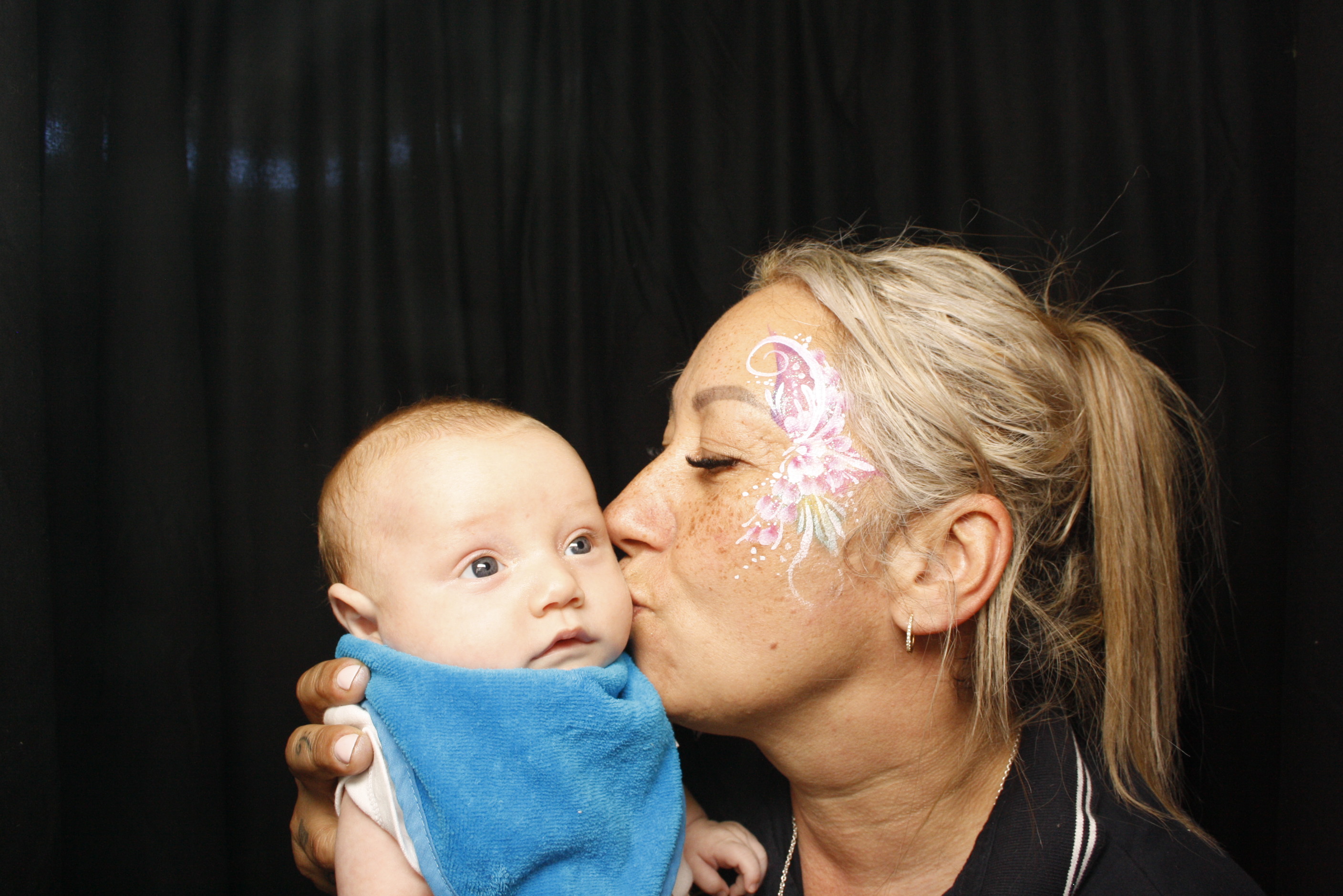 Kitana-Lee's 5th Birthday Party | View more photos from the event at wgtngallery.classicphotobooths.co.nz/u/wgtncpbgallery/Kitana-Lees-5th-Birthday-Party