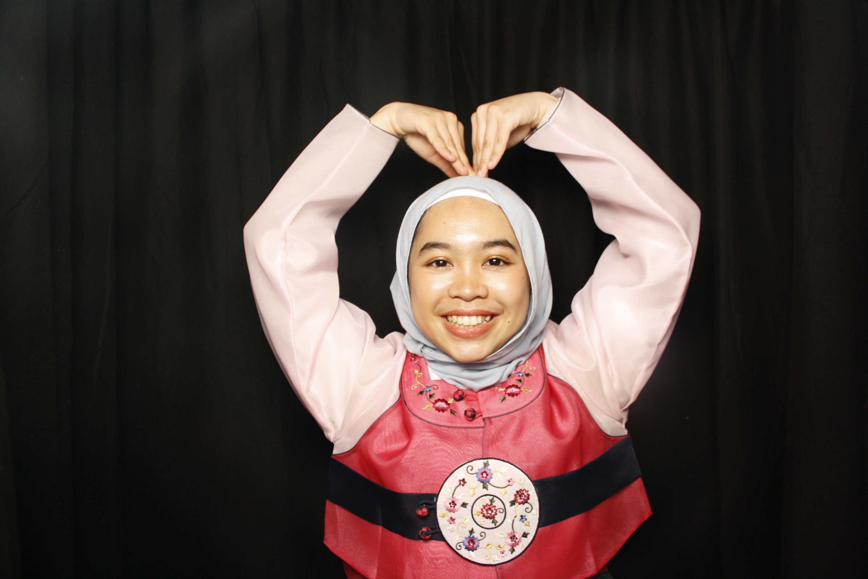 Korean Cultural Festival 2023 | View more photos from the event at wgtngallery.classicphotobooths.co.nz/u/wgtncpbgallery/Korean-Cultural-Festival-2023