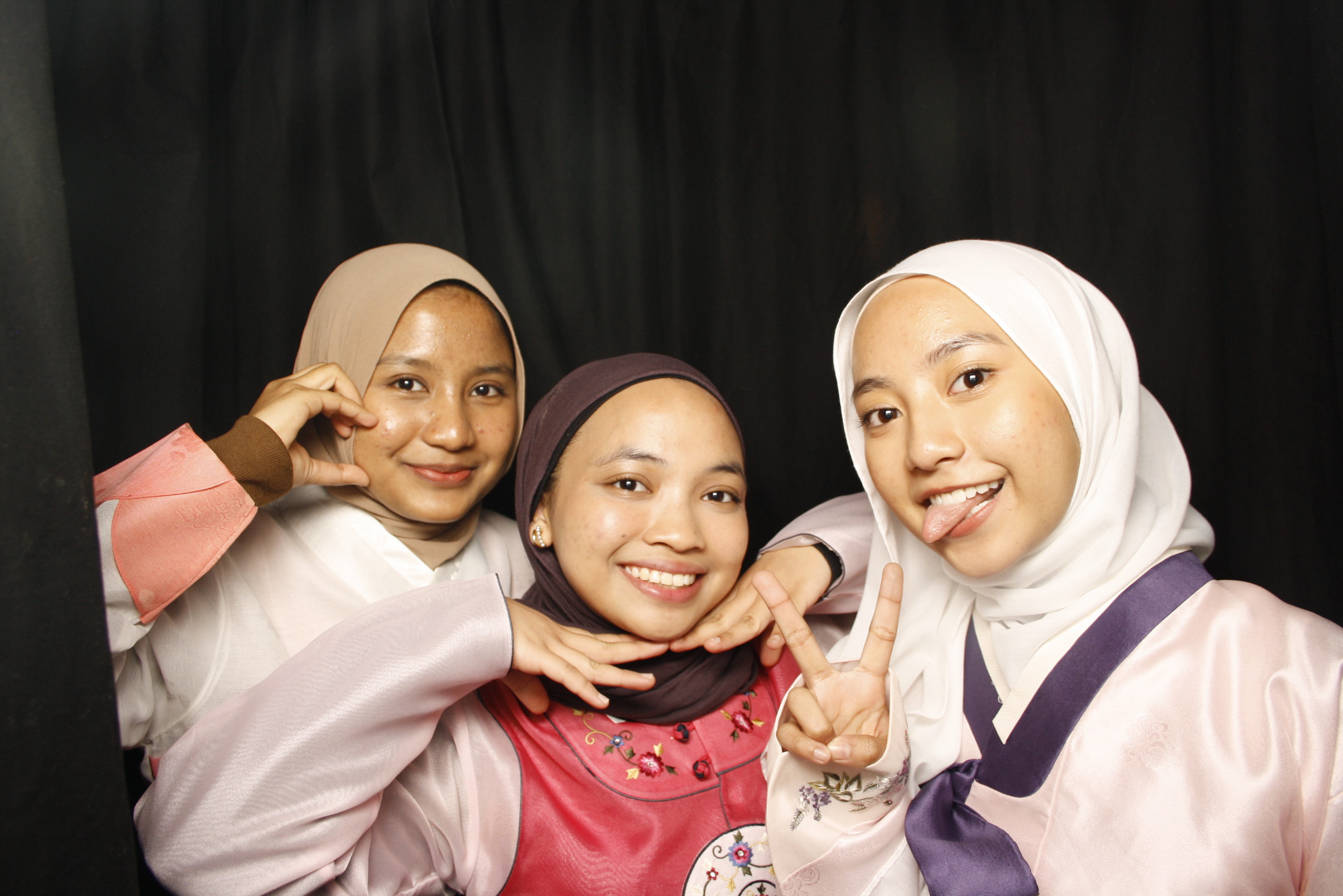 Korean Cultural Festival 2023 | View more photos from the event at wgtngallery.classicphotobooths.co.nz/u/wgtncpbgallery/Korean-Cultural-Festival-2023