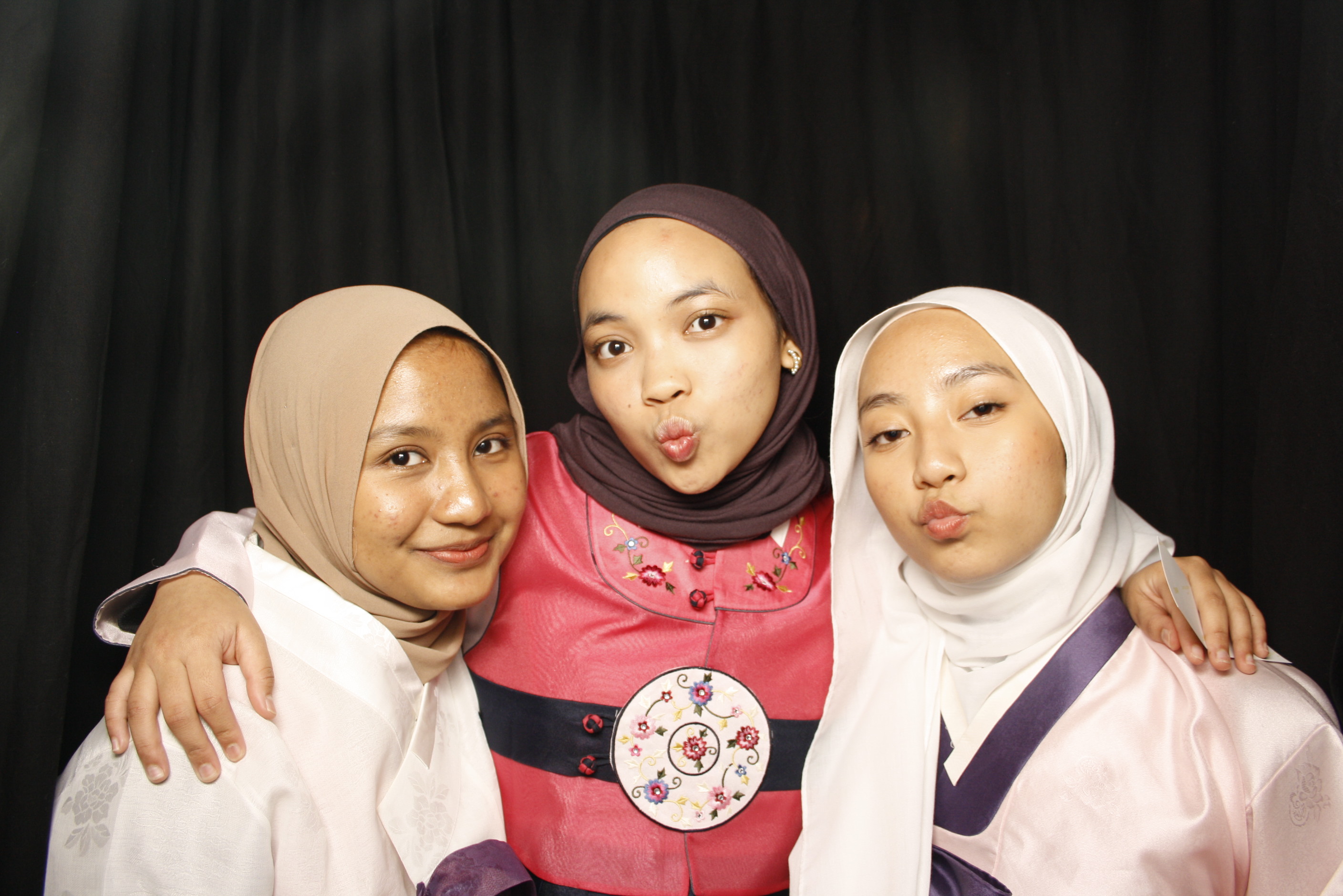 Korean Cultural Festival 2023 | View more photos from the event at wgtngallery.classicphotobooths.co.nz/u/wgtncpbgallery/Korean-Cultural-Festival-2023