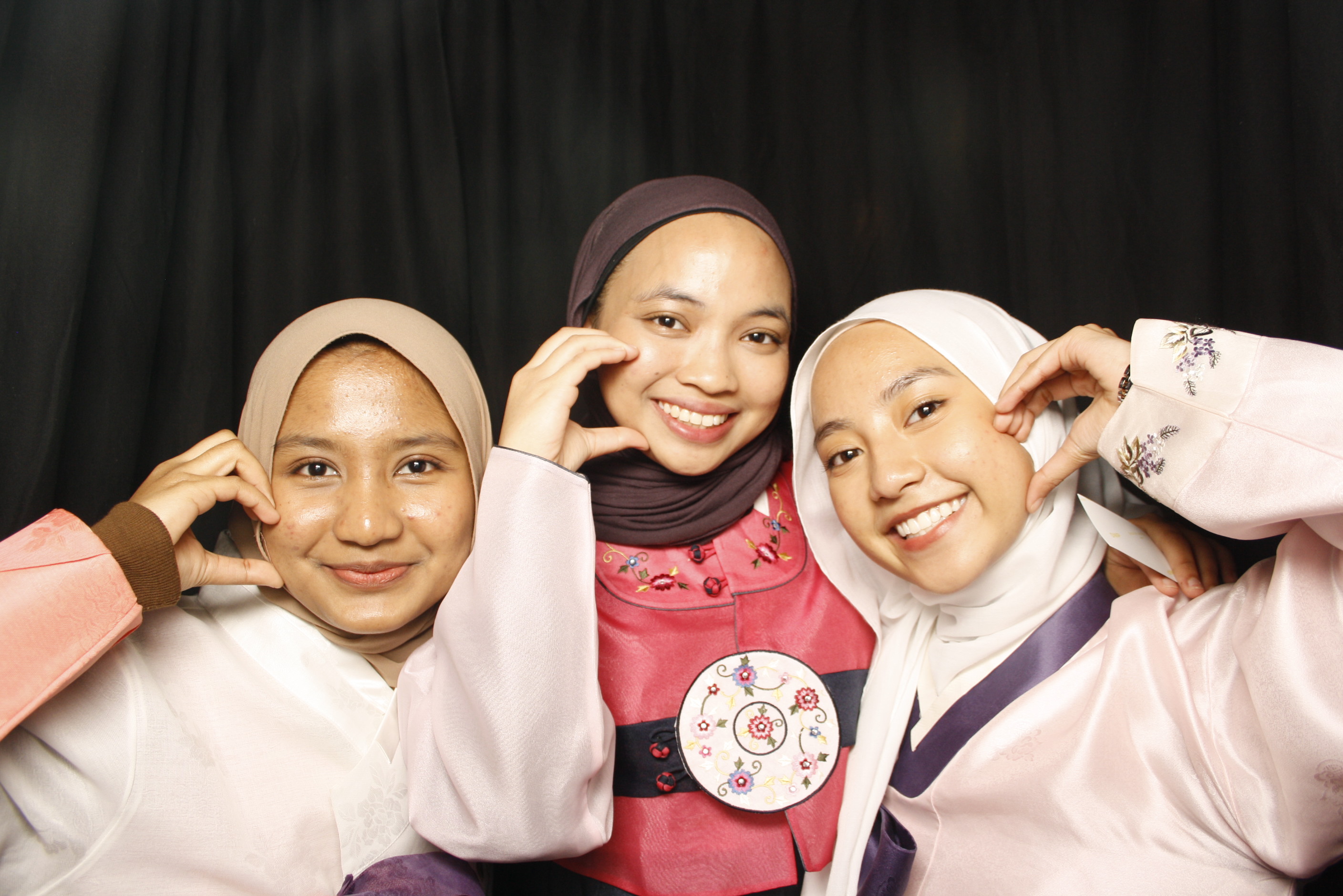 Korean Cultural Festival 2023 | View more photos from the event at wgtngallery.classicphotobooths.co.nz/u/wgtncpbgallery/Korean-Cultural-Festival-2023