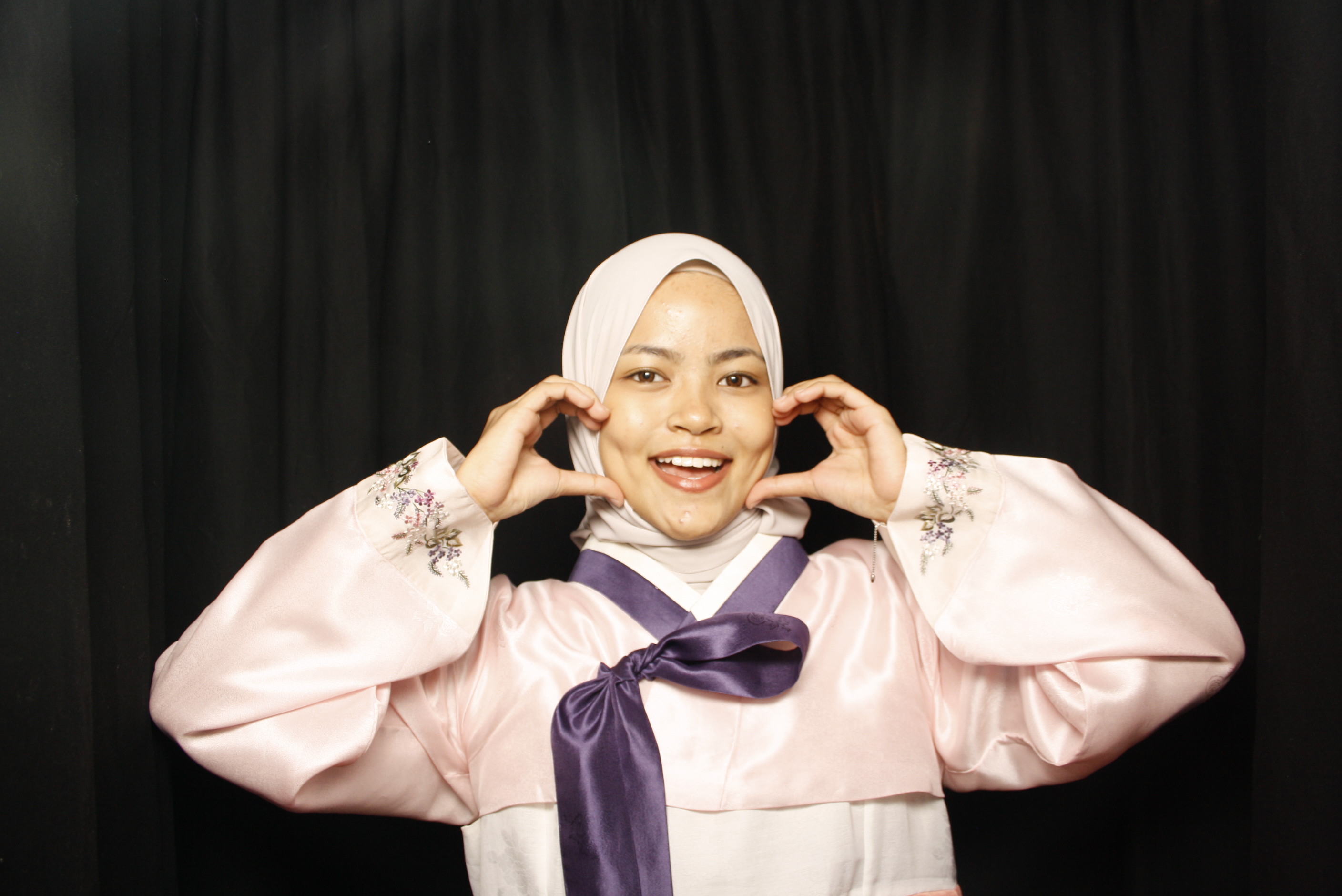 Korean Cultural Festival 2023 | View more photos from the event at wgtngallery.classicphotobooths.co.nz/u/wgtncpbgallery/Korean-Cultural-Festival-2023