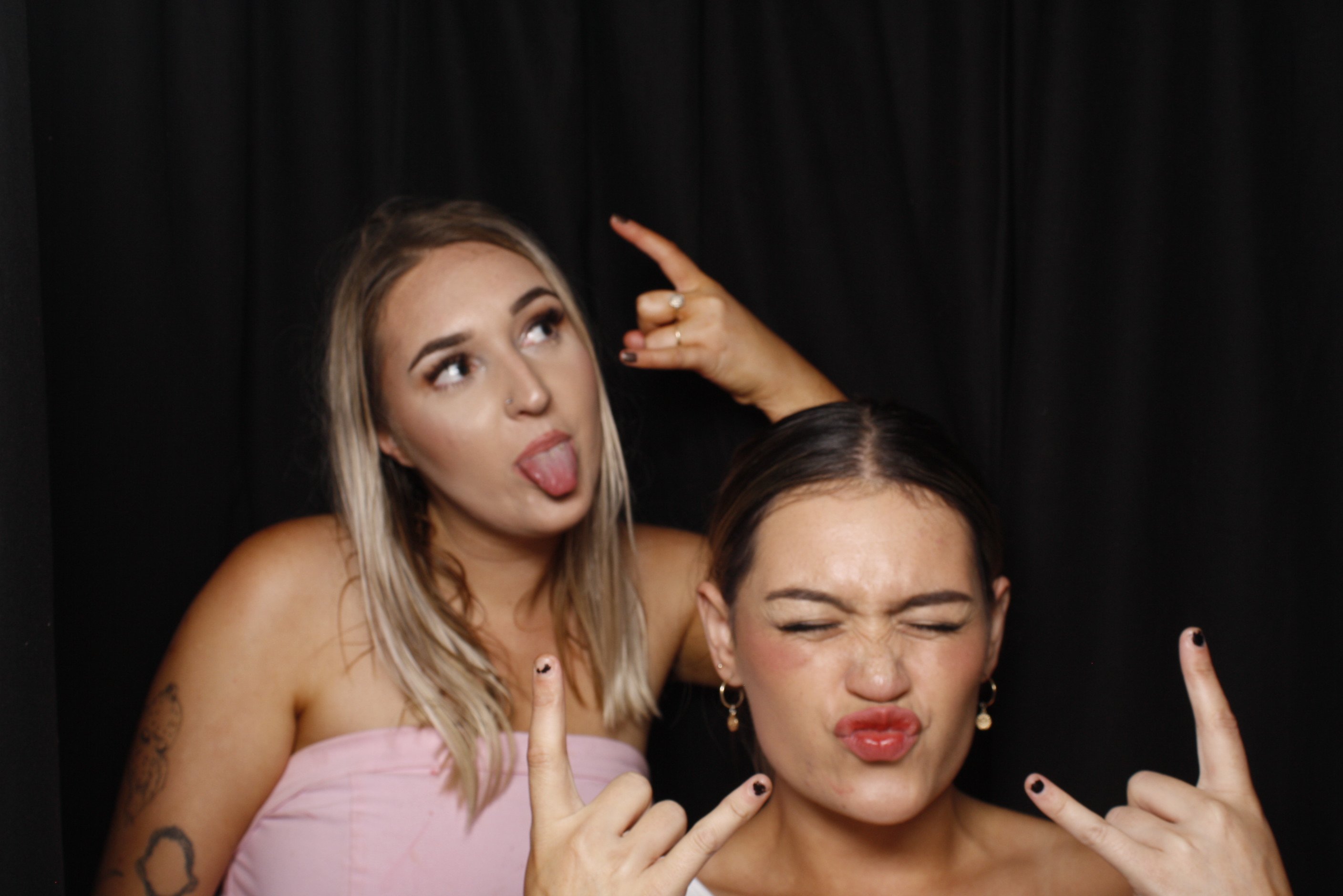 Kurt's 50th (After Midnight!) | View more photos from the event at wgtngallery.classicphotobooths.co.nz/u/wgtncpbgallery/Kurts-50th-After-Midnight