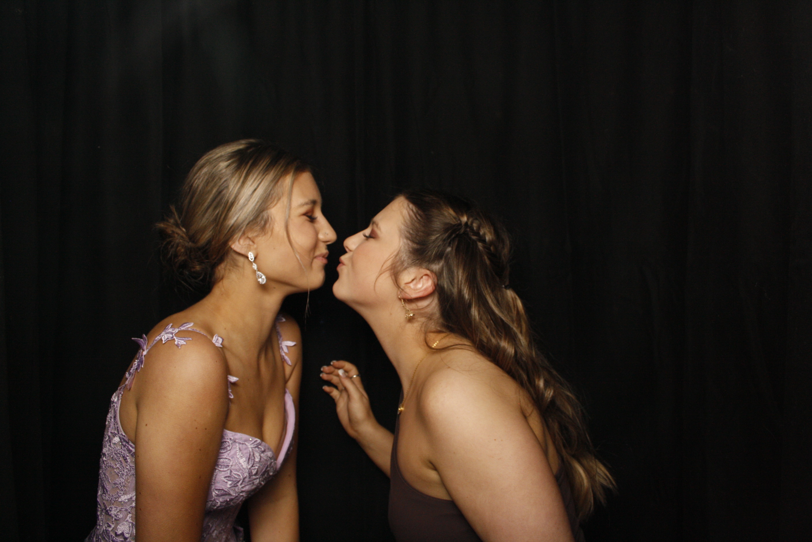 Solway College Ball | View more photos from the event at wgtngallery.classicphotobooths.co.nz/u/wgtncpbgallery/Solway-College-Ball