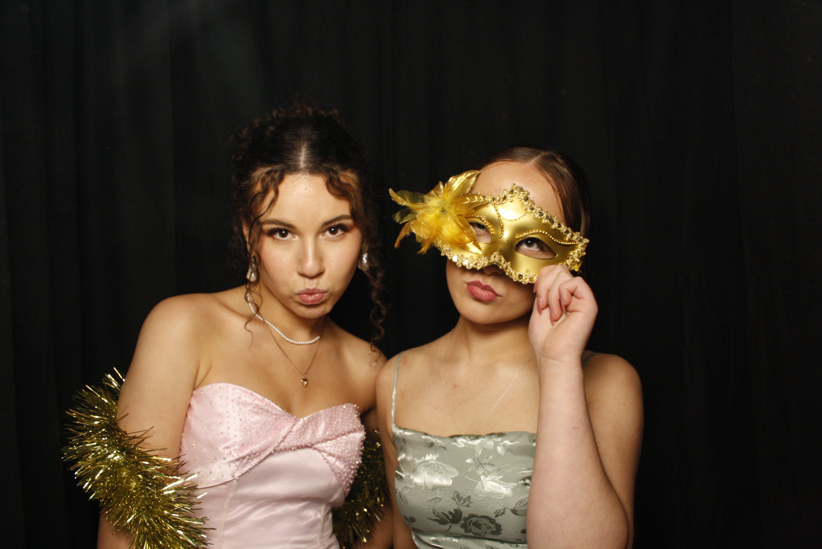 Solway College Ball | View more photos from the event at wgtngallery.classicphotobooths.co.nz/u/wgtncpbgallery/Solway-College-Ball
