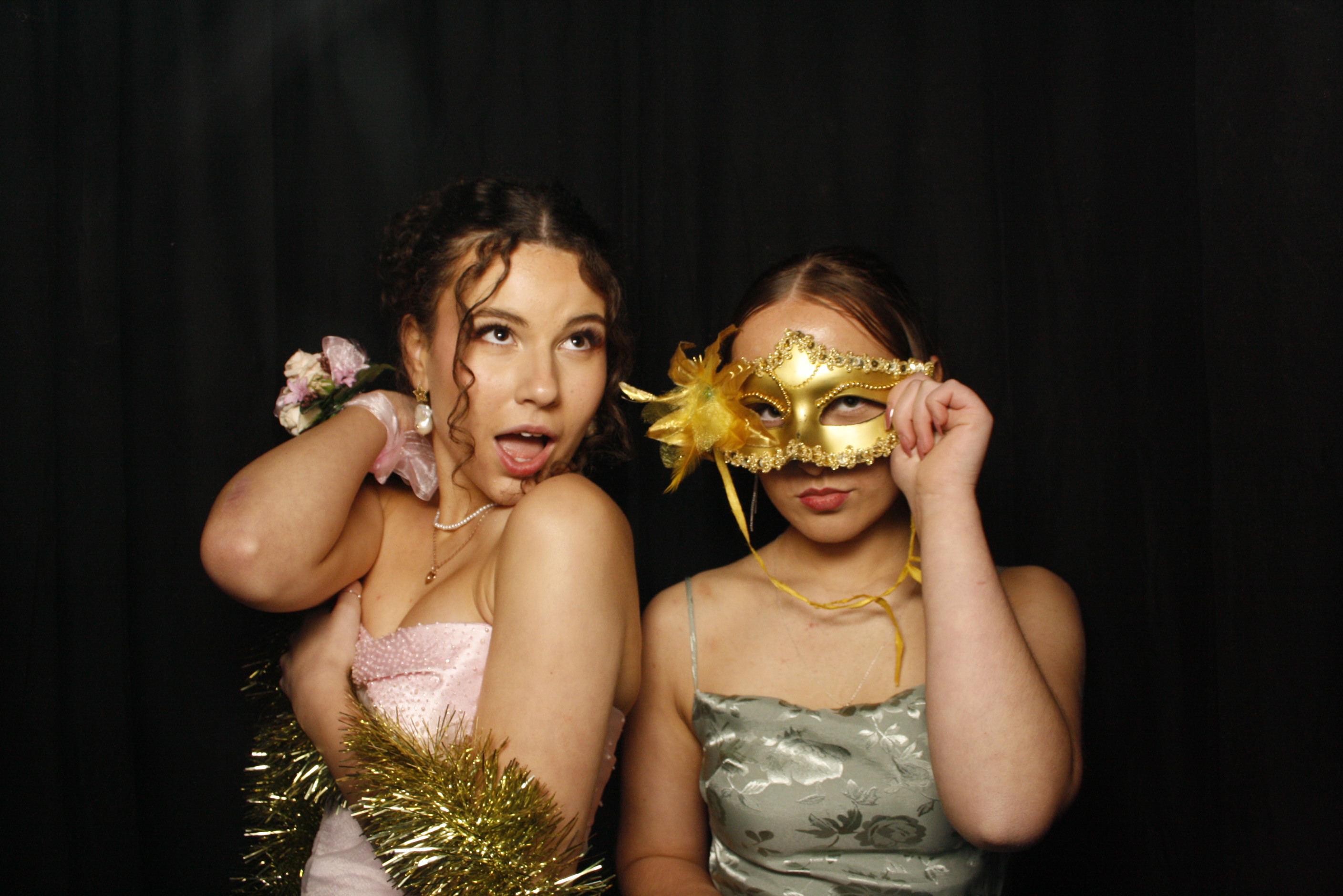 Solway College Ball | View more photos from the event at wgtngallery.classicphotobooths.co.nz/u/wgtncpbgallery/Solway-College-Ball