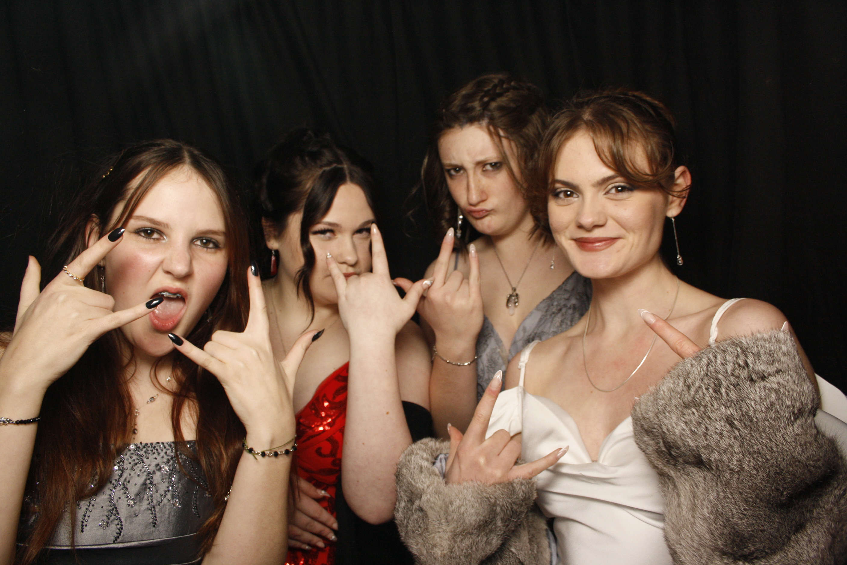 Solway College Ball | View more photos from the event at wgtngallery.classicphotobooths.co.nz/u/wgtncpbgallery/Solway-College-Ball