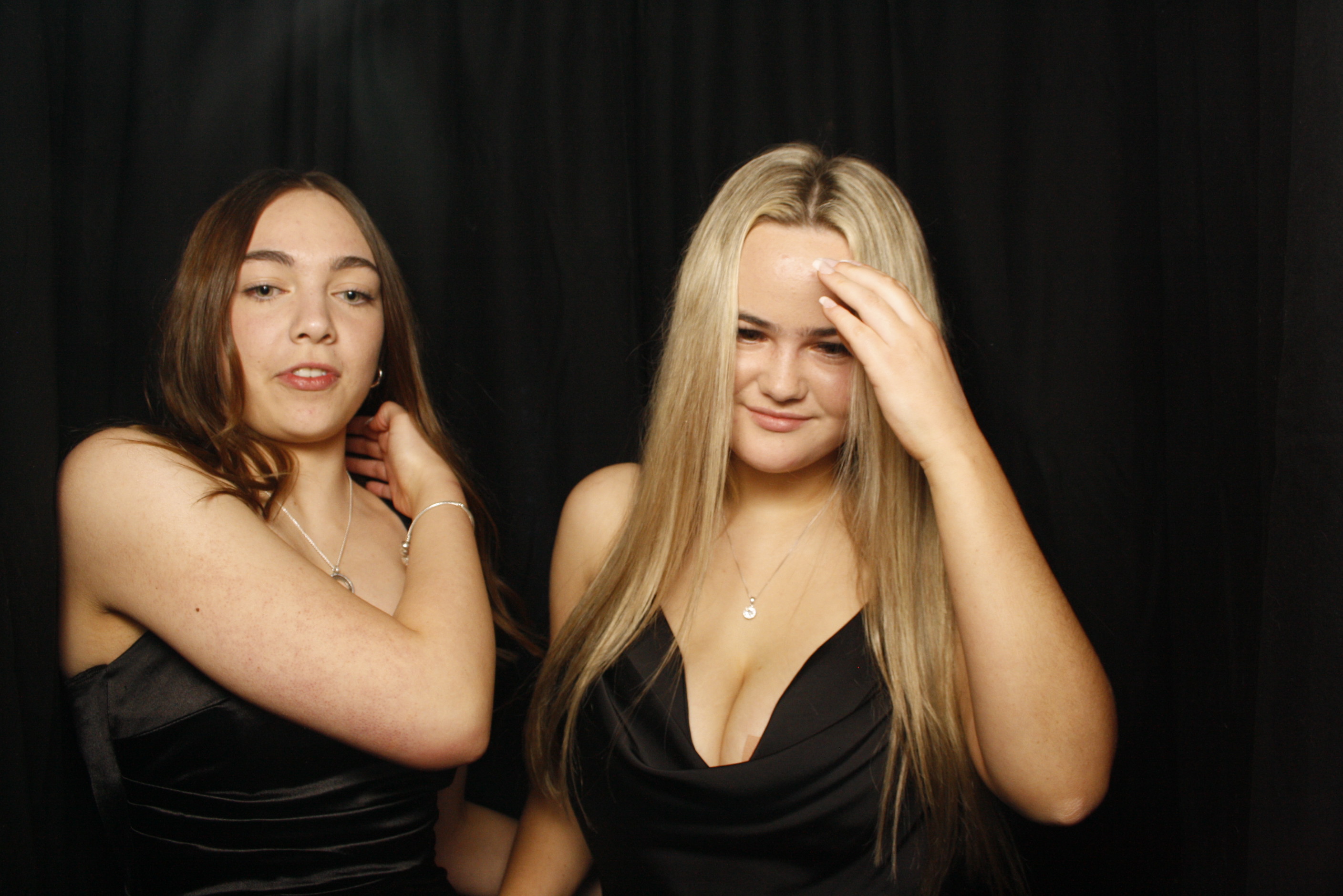 Solway College Ball | View more photos from the event at wgtngallery.classicphotobooths.co.nz/u/wgtncpbgallery/Solway-College-Ball