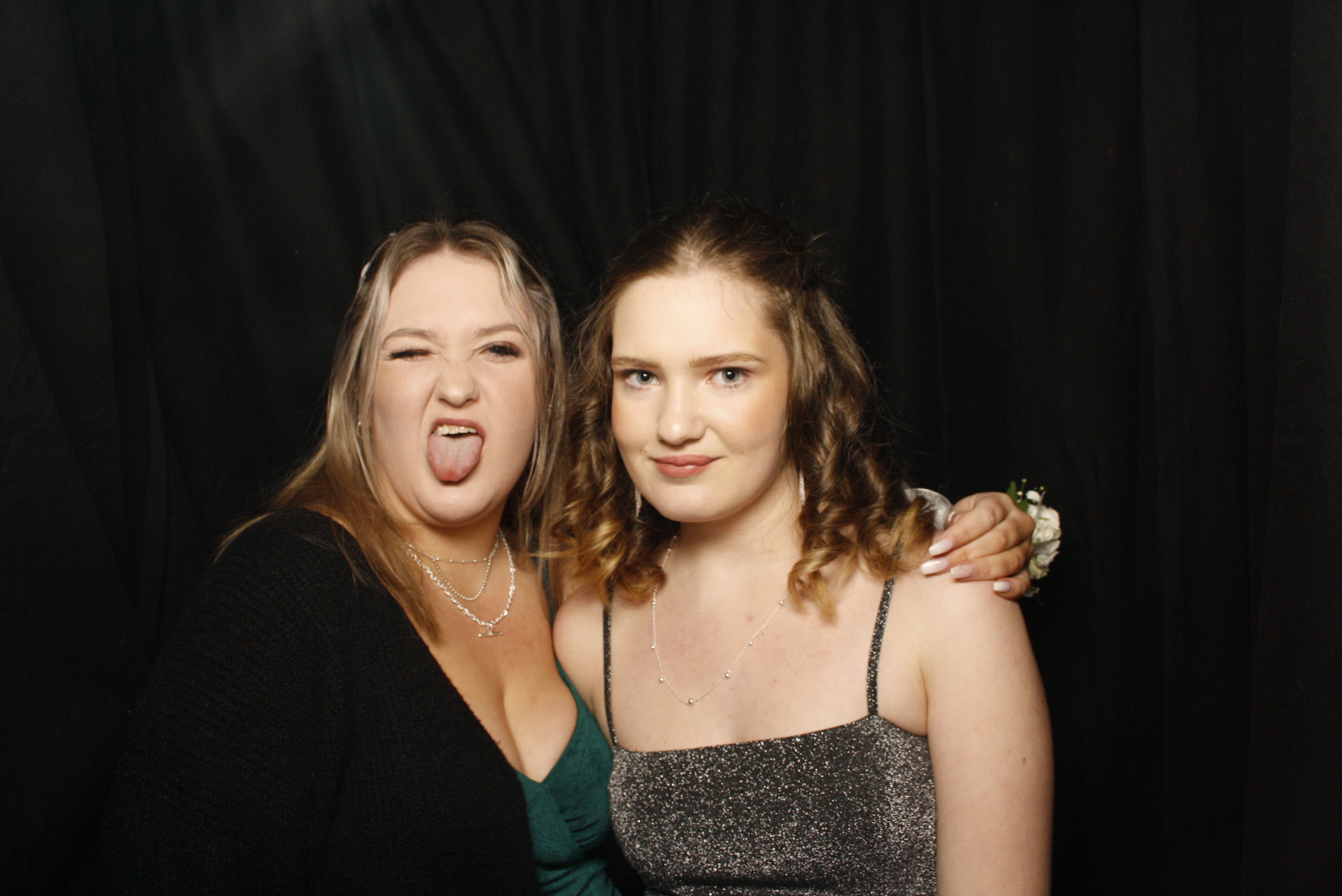 Solway College Ball | View more photos from the event at wgtngallery.classicphotobooths.co.nz/u/wgtncpbgallery/Solway-College-Ball