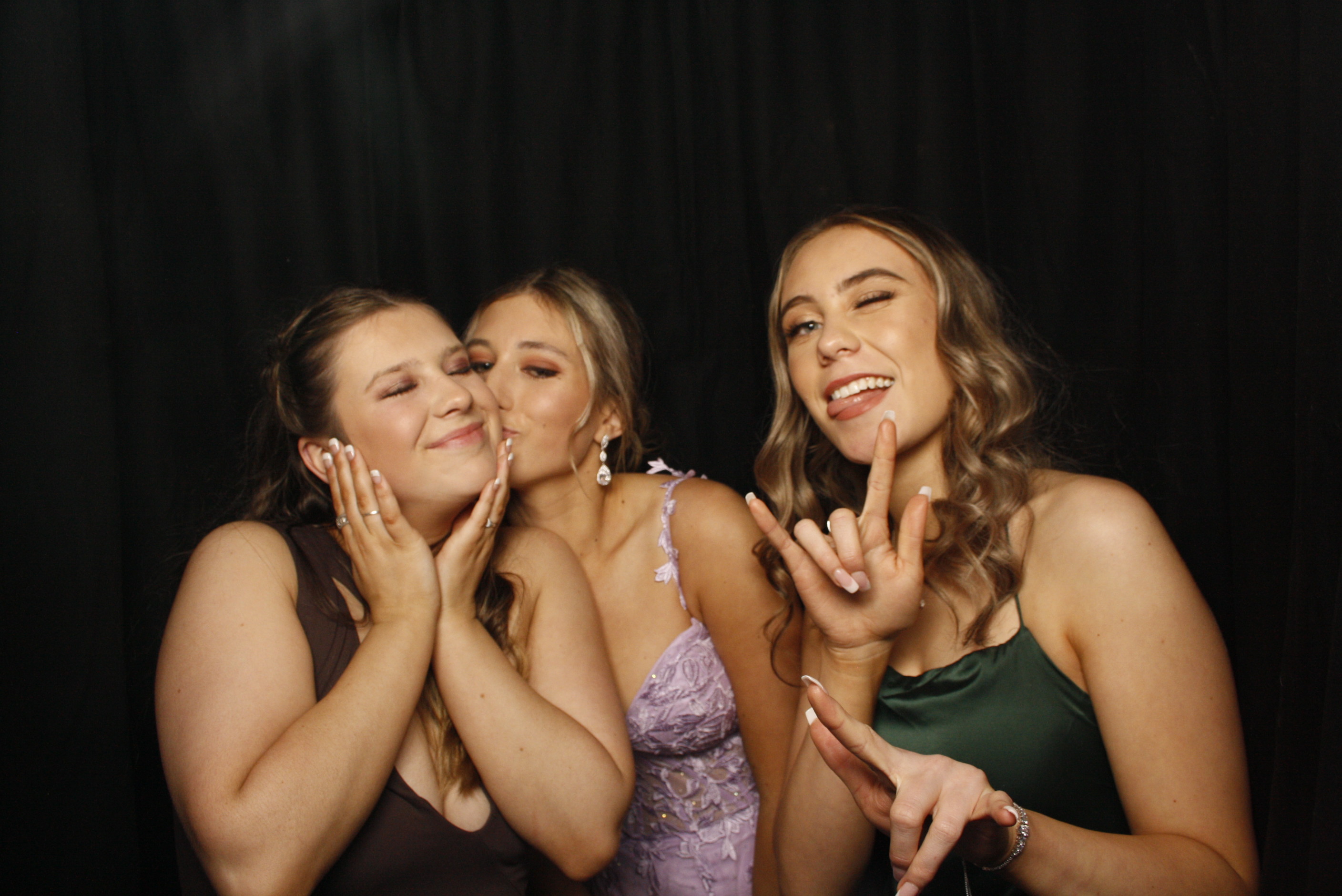 Solway College Ball | View more photos from the event at wgtngallery.classicphotobooths.co.nz/u/wgtncpbgallery/Solway-College-Ball