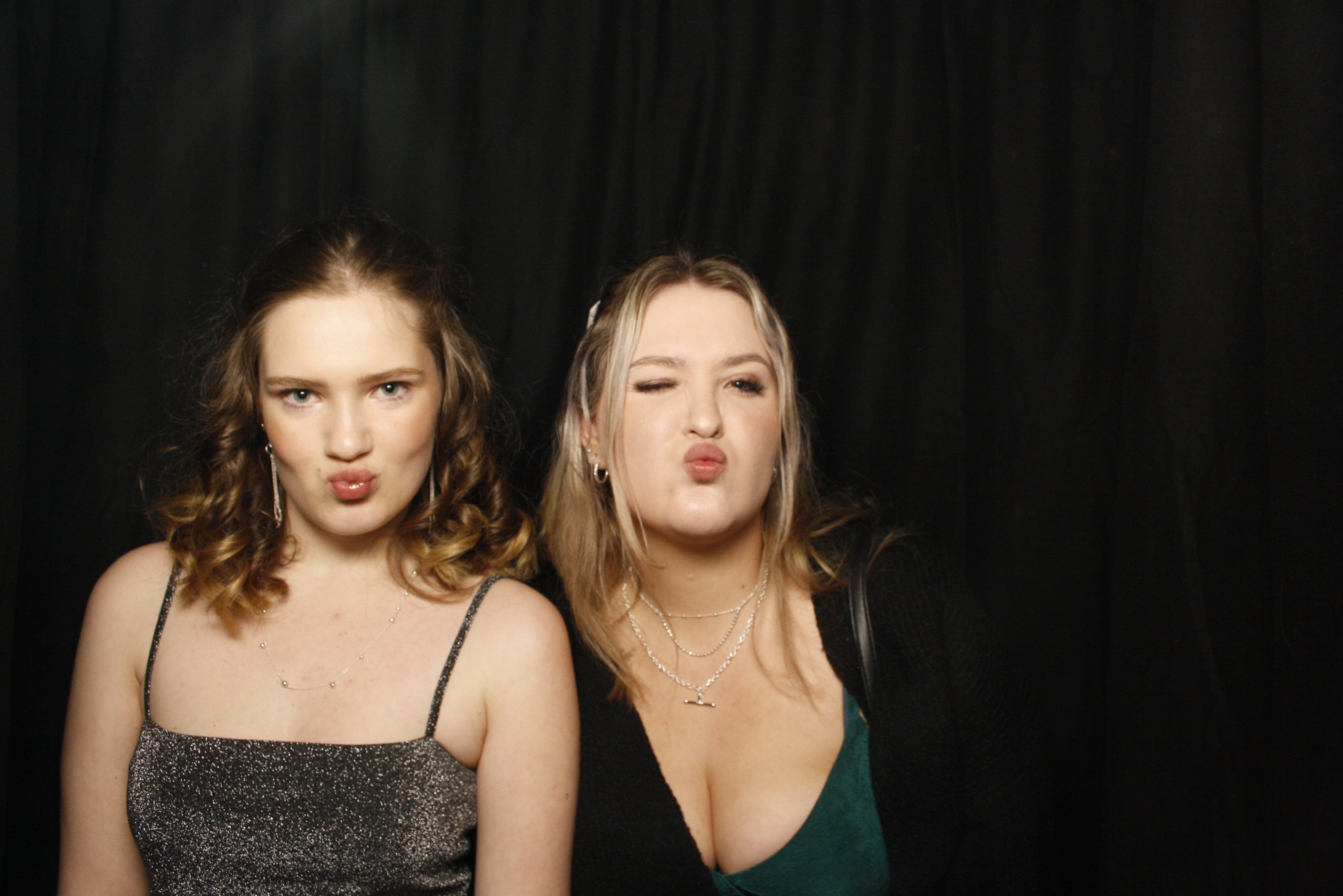 Solway College Ball | View more photos from the event at wgtngallery.classicphotobooths.co.nz/u/wgtncpbgallery/Solway-College-Ball