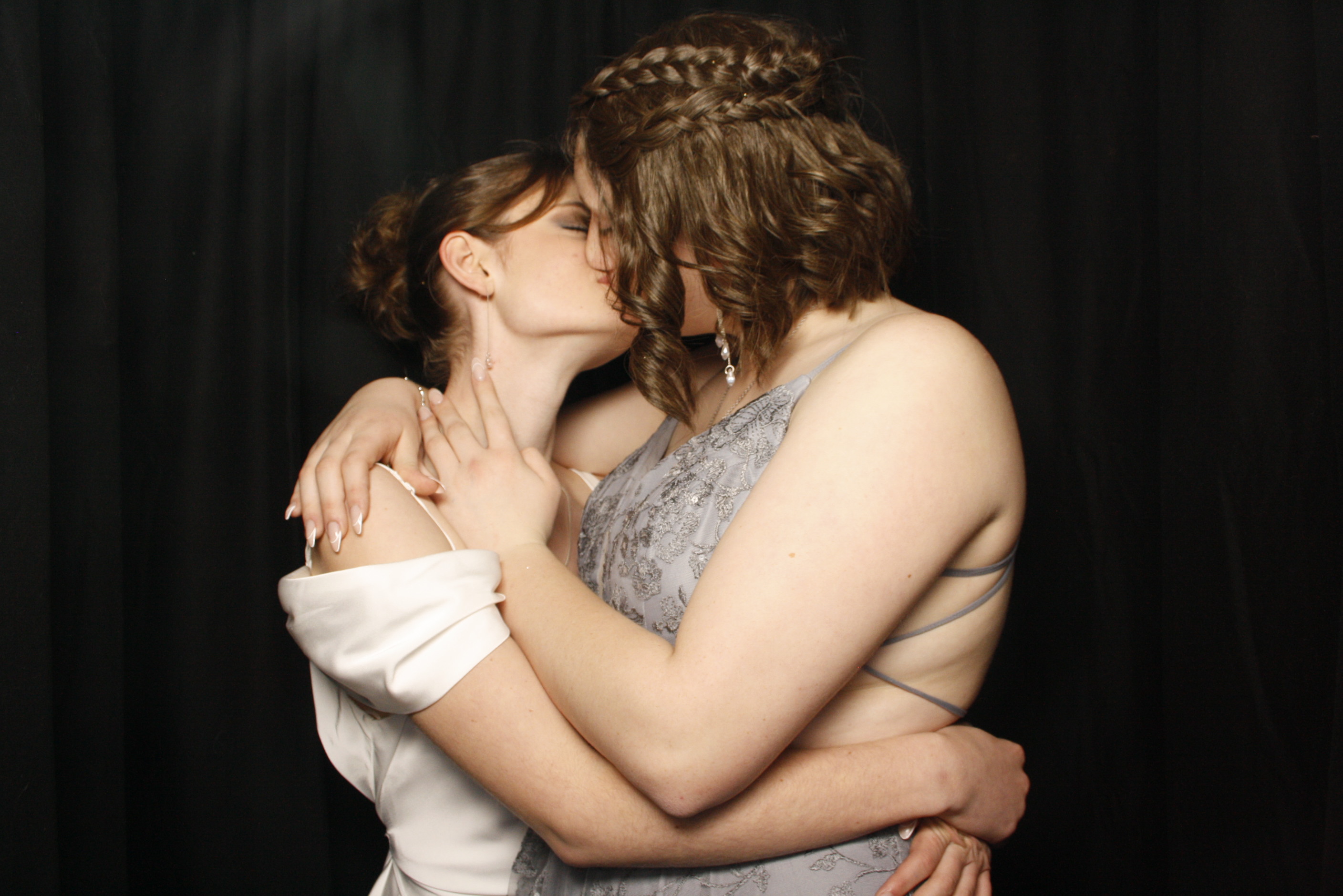 Solway College Ball | View more photos from the event at wgtngallery.classicphotobooths.co.nz/u/wgtncpbgallery/Solway-College-Ball