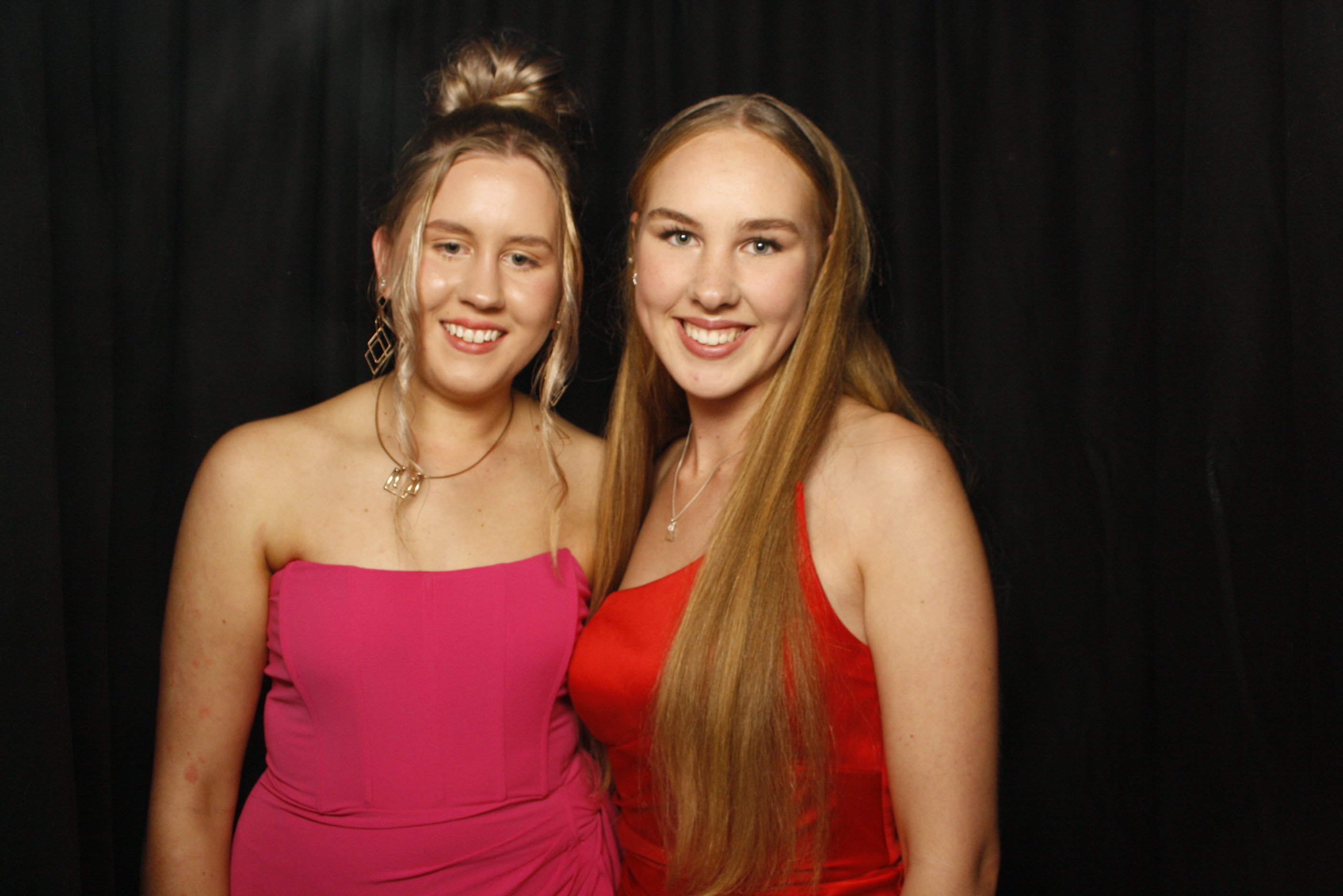 Solway College Ball | View more photos from the event at wgtngallery.classicphotobooths.co.nz/u/wgtncpbgallery/Solway-College-Ball