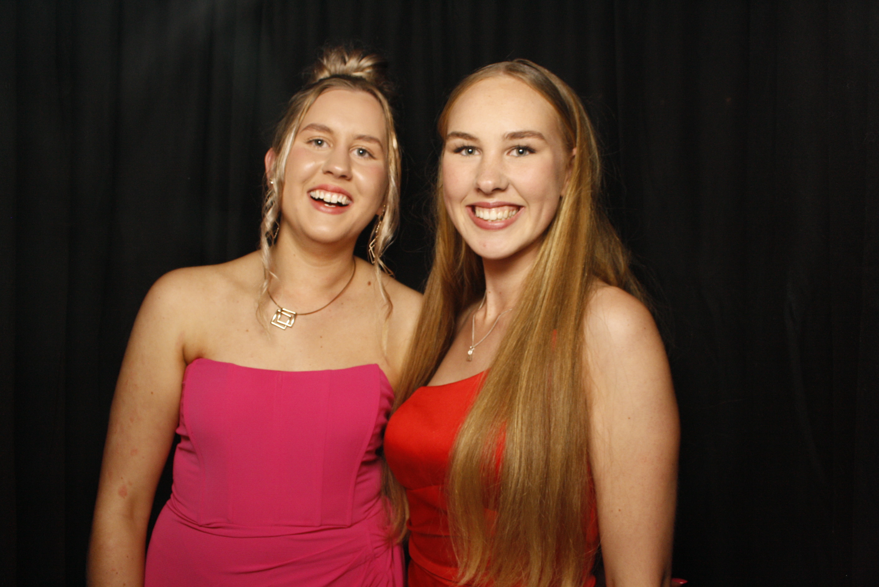 Solway College Ball | View more photos from the event at wgtngallery.classicphotobooths.co.nz/u/wgtncpbgallery/Solway-College-Ball