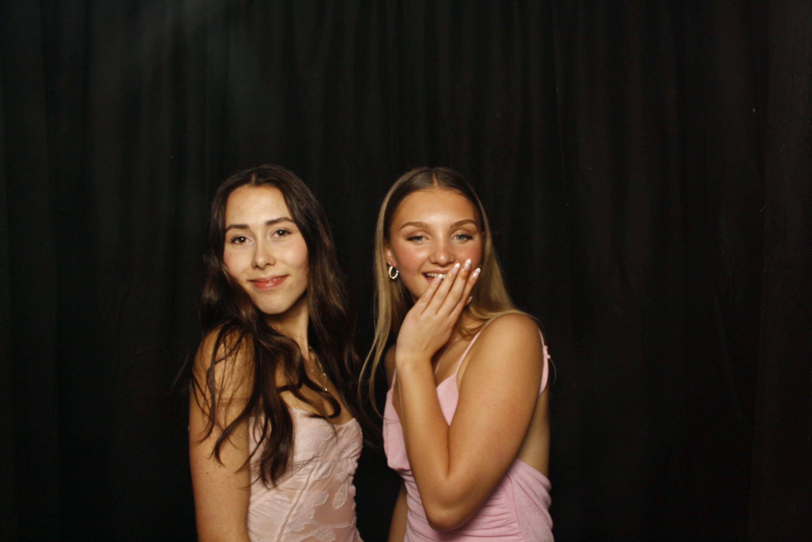 Solway College Ball | View more photos from the event at wgtngallery.classicphotobooths.co.nz/u/wgtncpbgallery/Solway-College-Ball